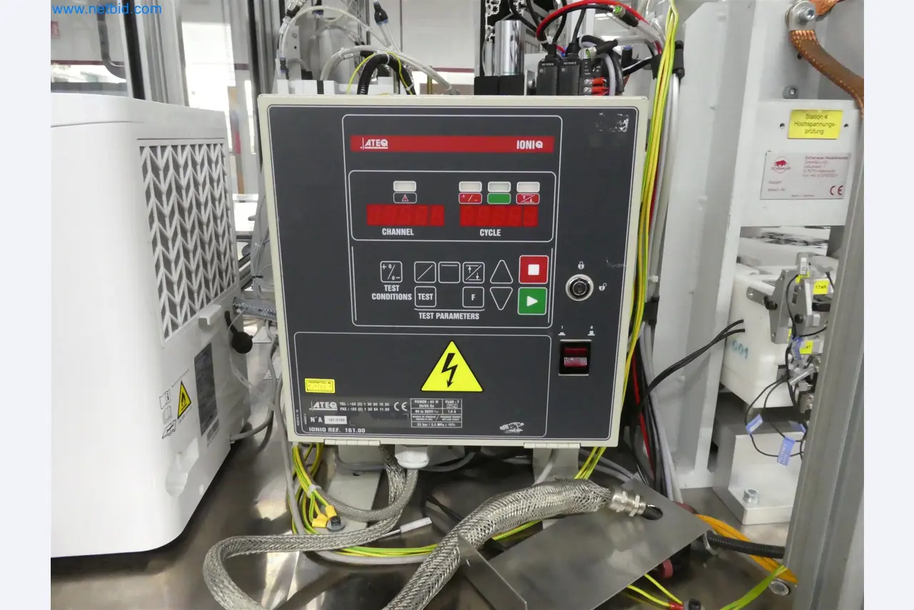 Máquinas de moldeo por inyección, máquinas CNC y líneas de montaje para elementos calefactores y componentes de automoción-17