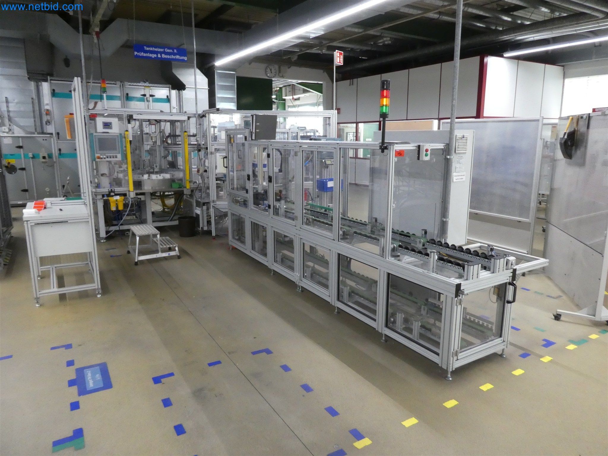 Máquinas de moldeo por inyección, máquinas CNC y líneas de montaje para elementos calefactores y componentes de automoción-1