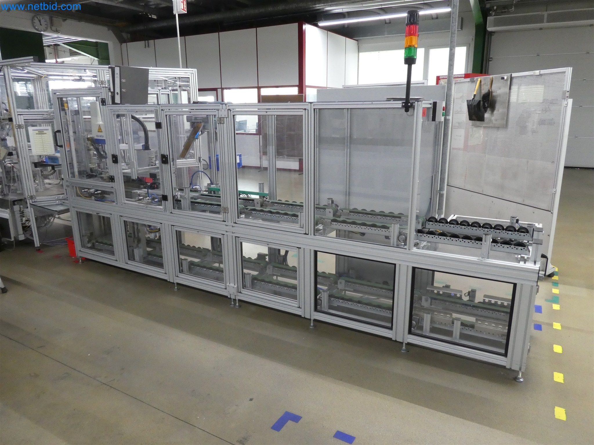 Máquinas de moldeo por inyección, máquinas CNC y líneas de montaje para elementos calefactores y componentes de automoción-3