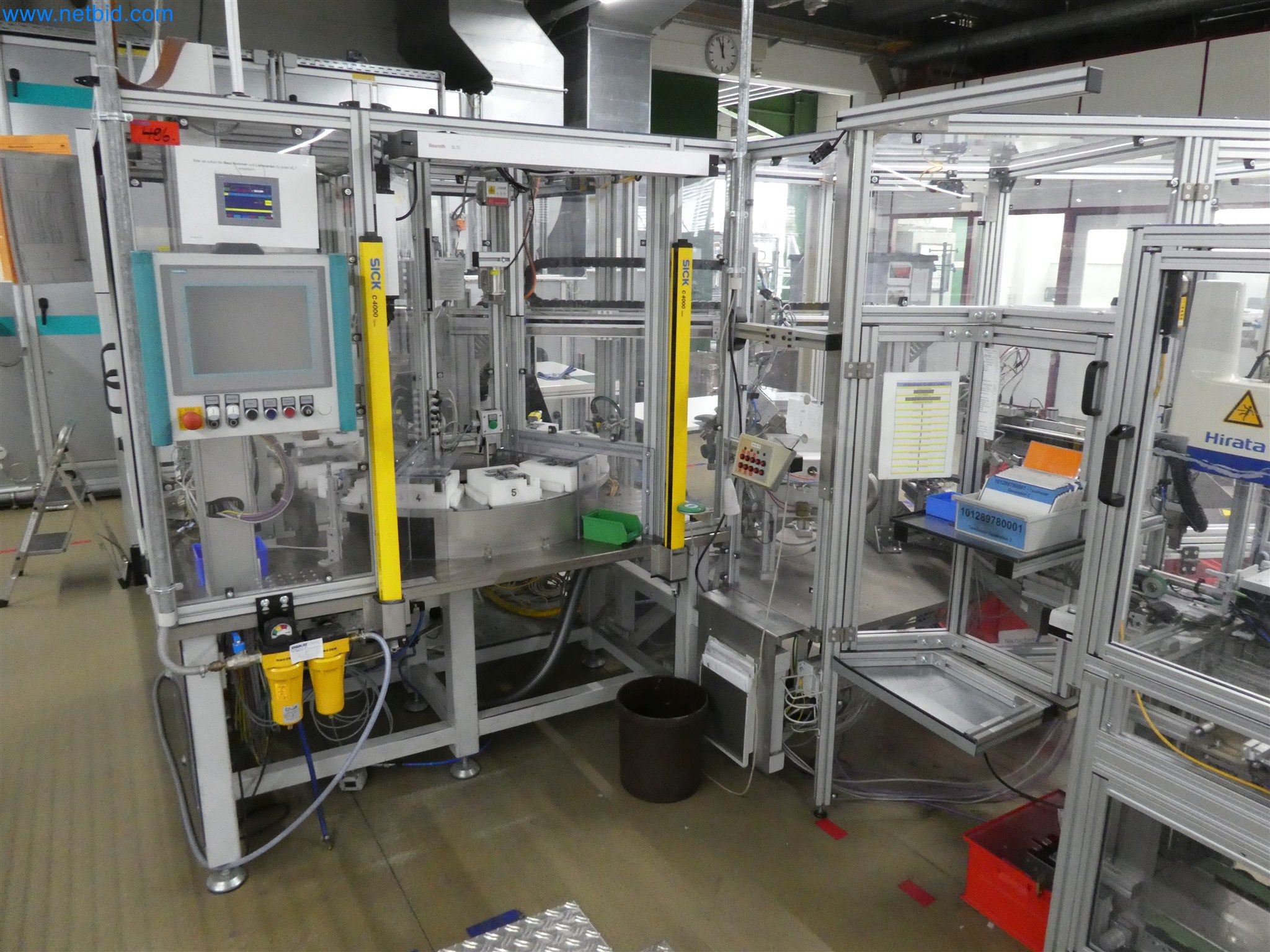 Máquinas de moldeo por inyección, máquinas CNC y líneas de montaje para elementos calefactores y componentes de automoción-5