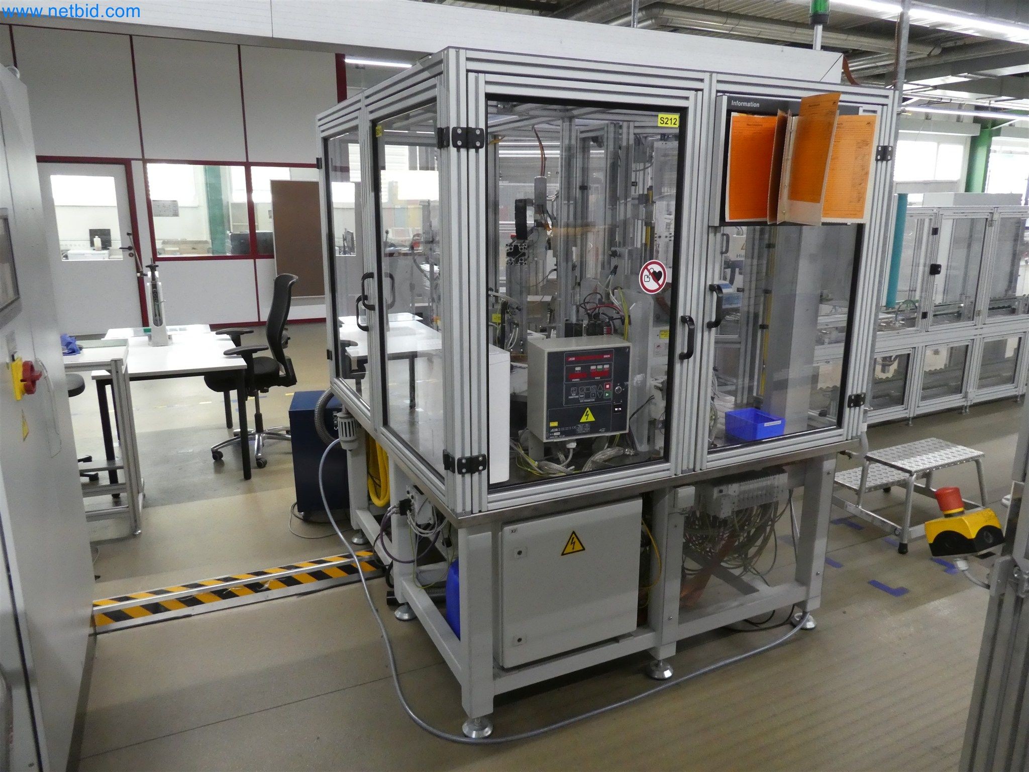 Máquinas de moldeo por inyección, máquinas CNC y líneas de montaje para elementos calefactores y componentes de automoción-6