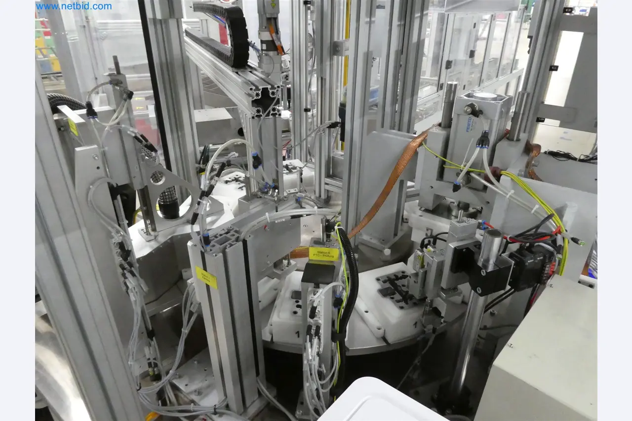 Máquinas de moldeo por inyección, máquinas CNC y líneas de montaje para elementos calefactores y componentes de automoción-7