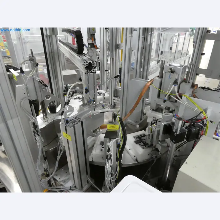 Máquinas de moldeo por inyección, máquinas CNC y líneas de montaje para elementos calefactores y componentes de automoción-7