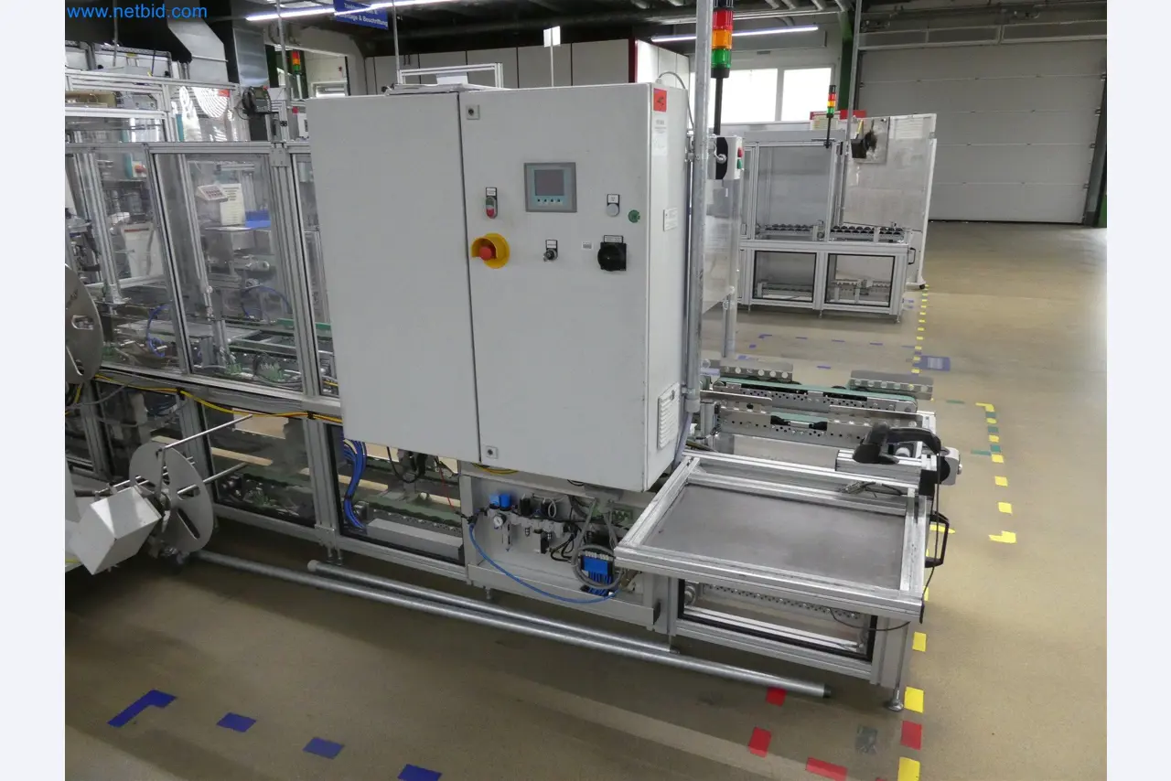 Máquinas de moldeo por inyección, máquinas CNC y líneas de montaje para elementos calefactores y componentes de automoción-10