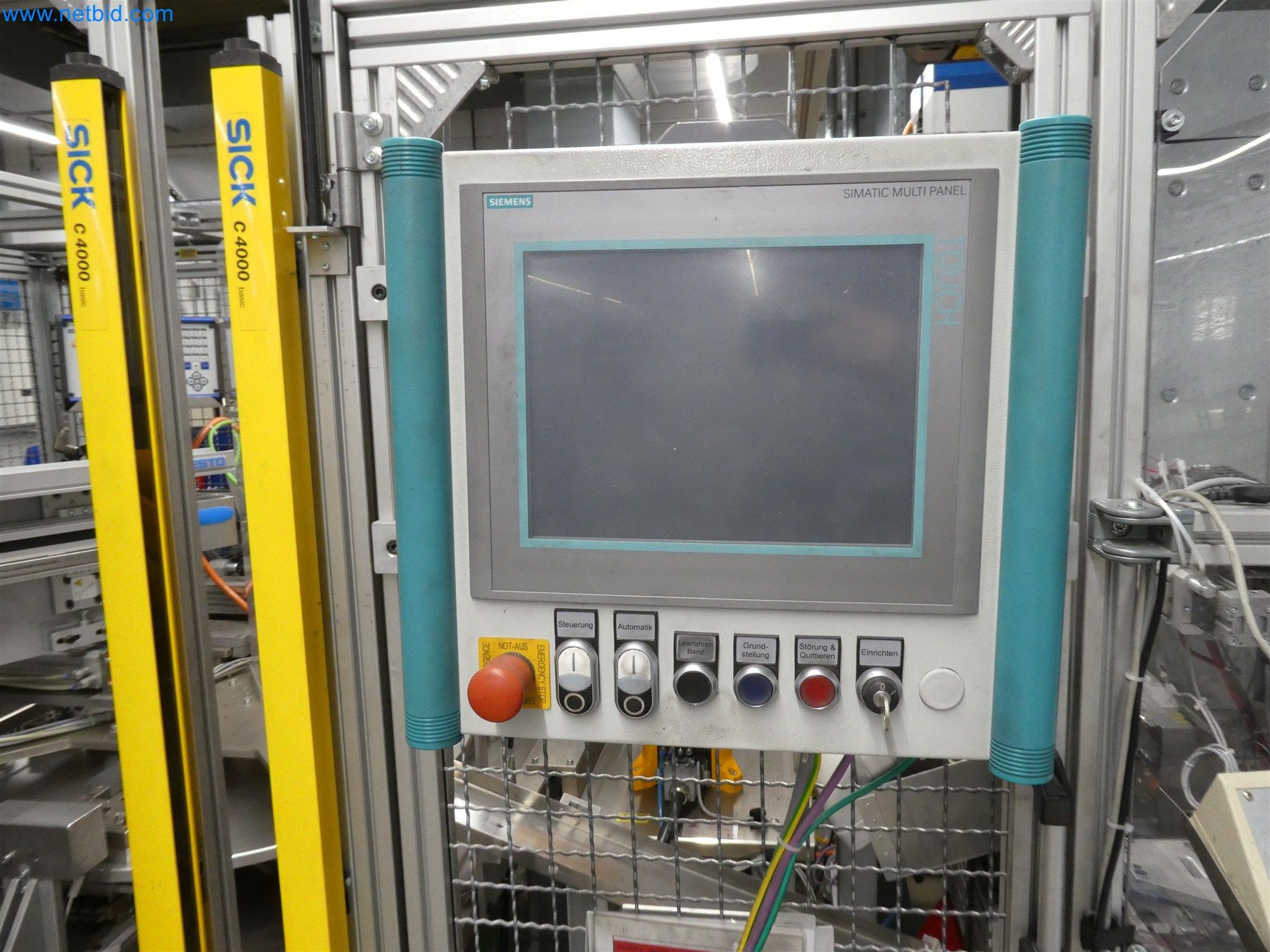 Máquinas de moldeo por inyección, máquinas CNC y líneas de montaje para elementos calefactores y componentes de automoción-11