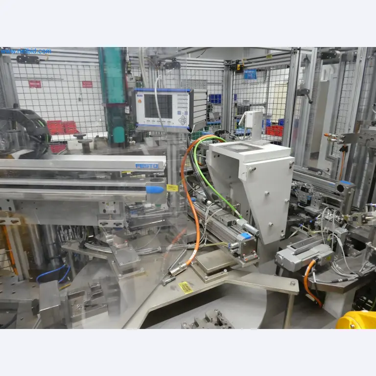 Máquinas de moldeo por inyección, máquinas CNC y líneas de montaje para elementos calefactores y componentes de automoción-12