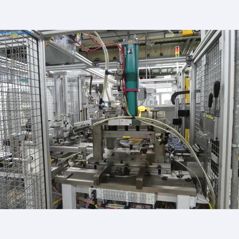 Máquinas de moldeo por inyección, máquinas CNC y líneas de montaje para elementos calefactores y componentes de automoción-14