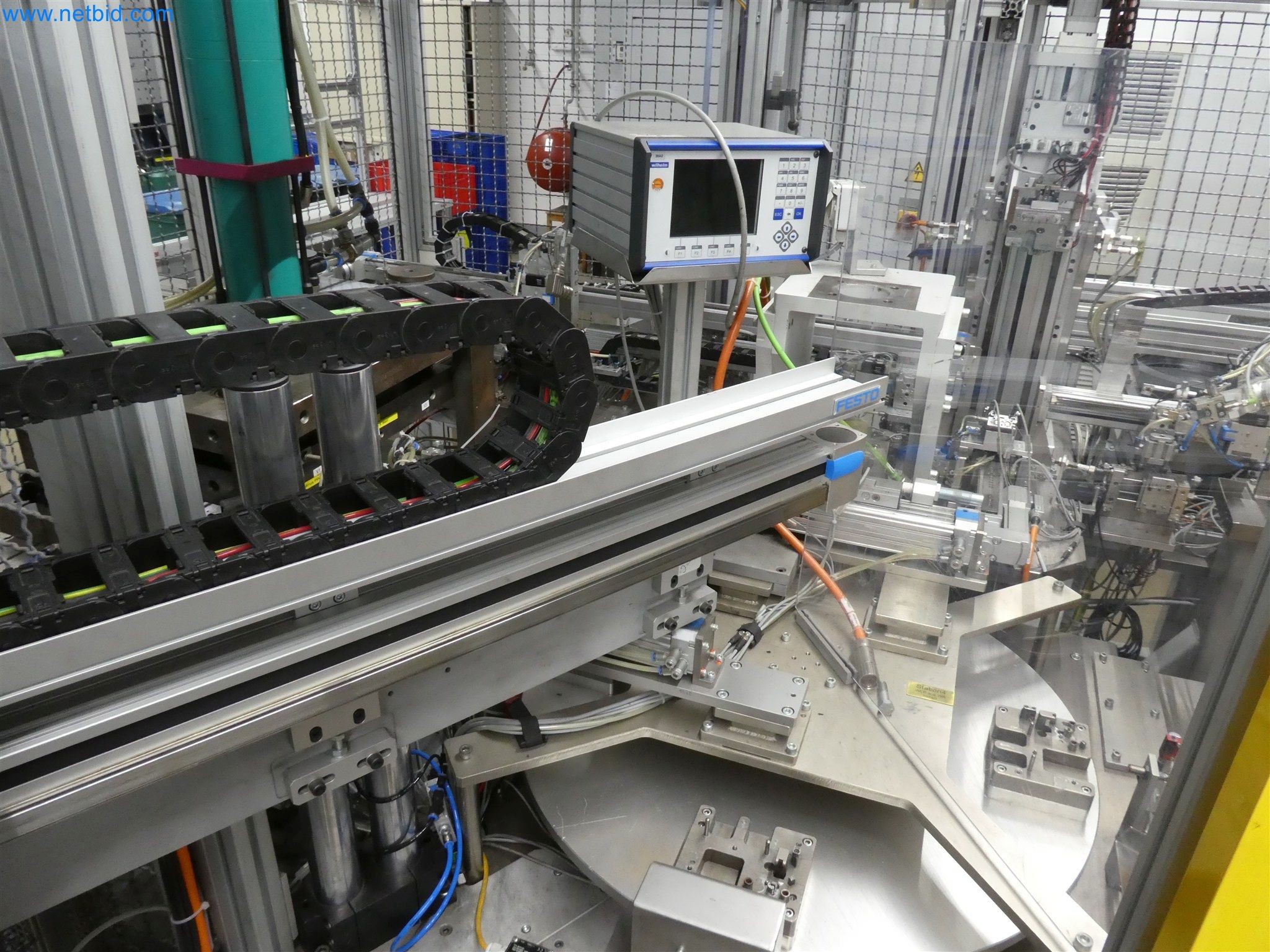 Máquinas de moldeo por inyección, máquinas CNC y líneas de montaje para elementos calefactores y componentes de automoción-15