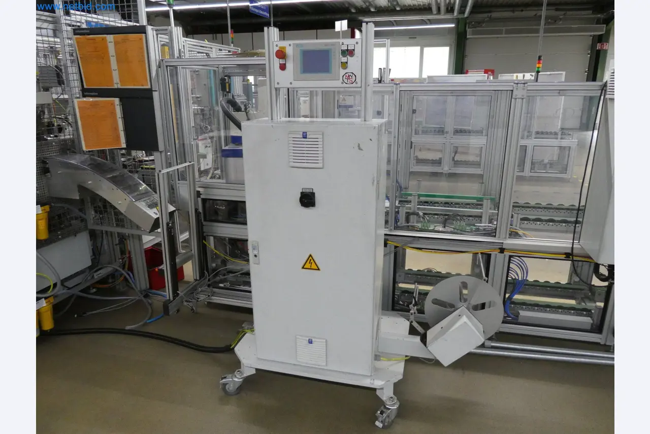 Máquinas de moldeo por inyección, máquinas CNC y líneas de montaje para elementos calefactores y componentes de automoción-16