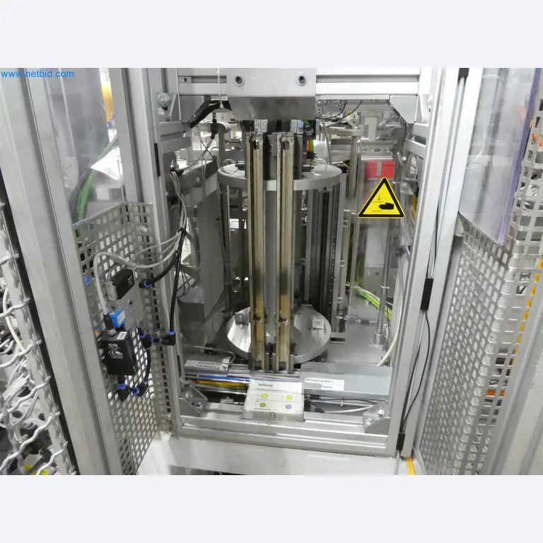 Máquinas de moldeo por inyección, máquinas CNC y líneas de montaje para elementos calefactores y componentes de automoción-18