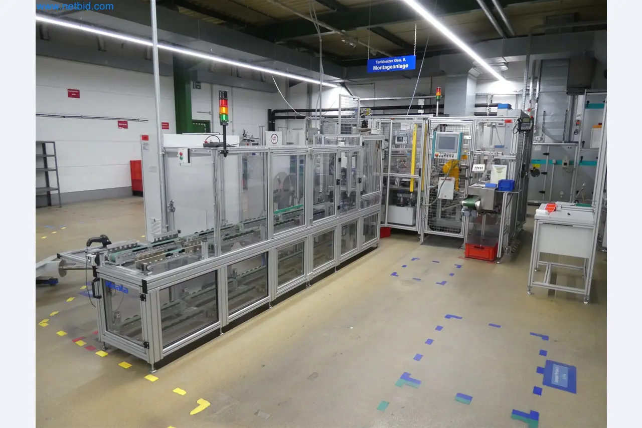 Máquinas de moldeo por inyección, máquinas CNC y líneas de montaje para elementos calefactores y componentes de automoción-1