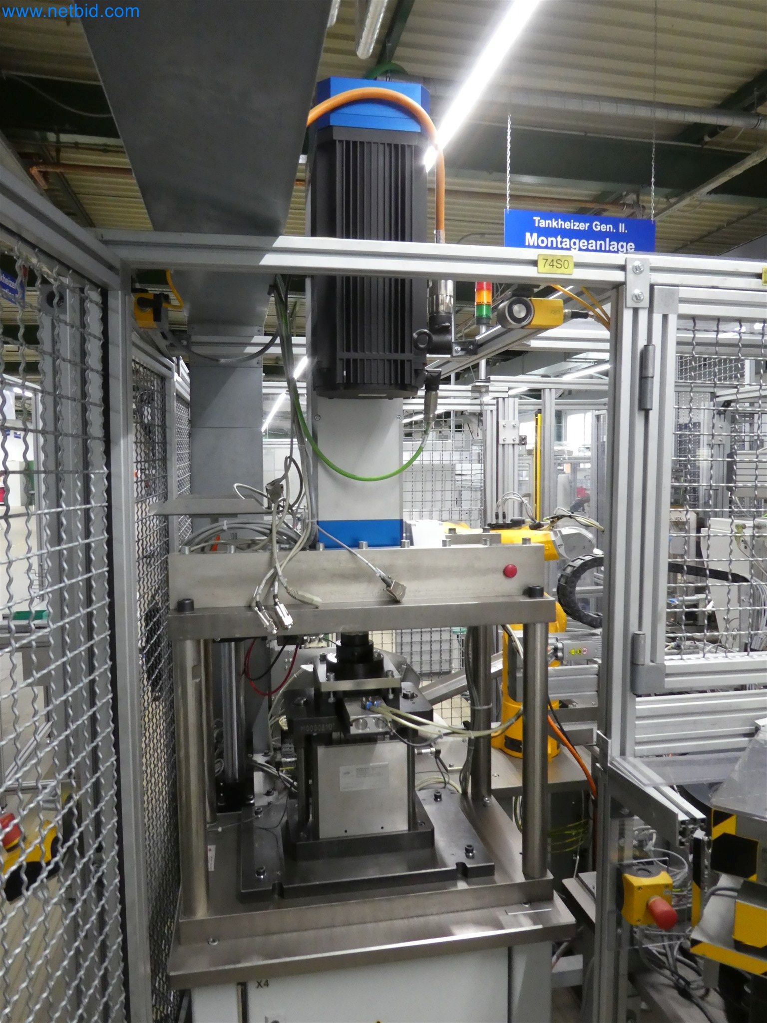 Máquinas de moldeo por inyección, máquinas CNC y líneas de montaje para elementos calefactores y componentes de automoción-21