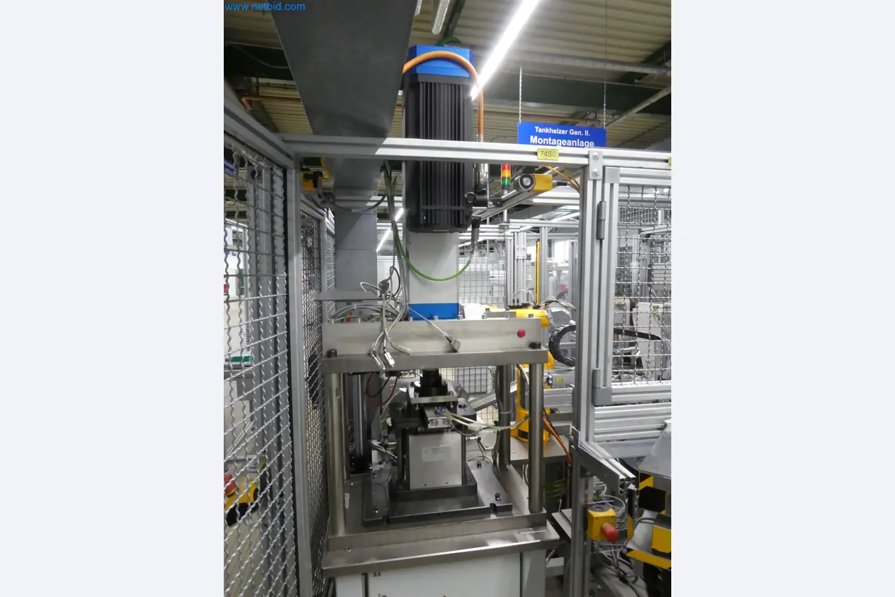 Máquinas de moldeo por inyección, máquinas CNC y líneas de montaje para elementos calefactores y componentes de automoción-21