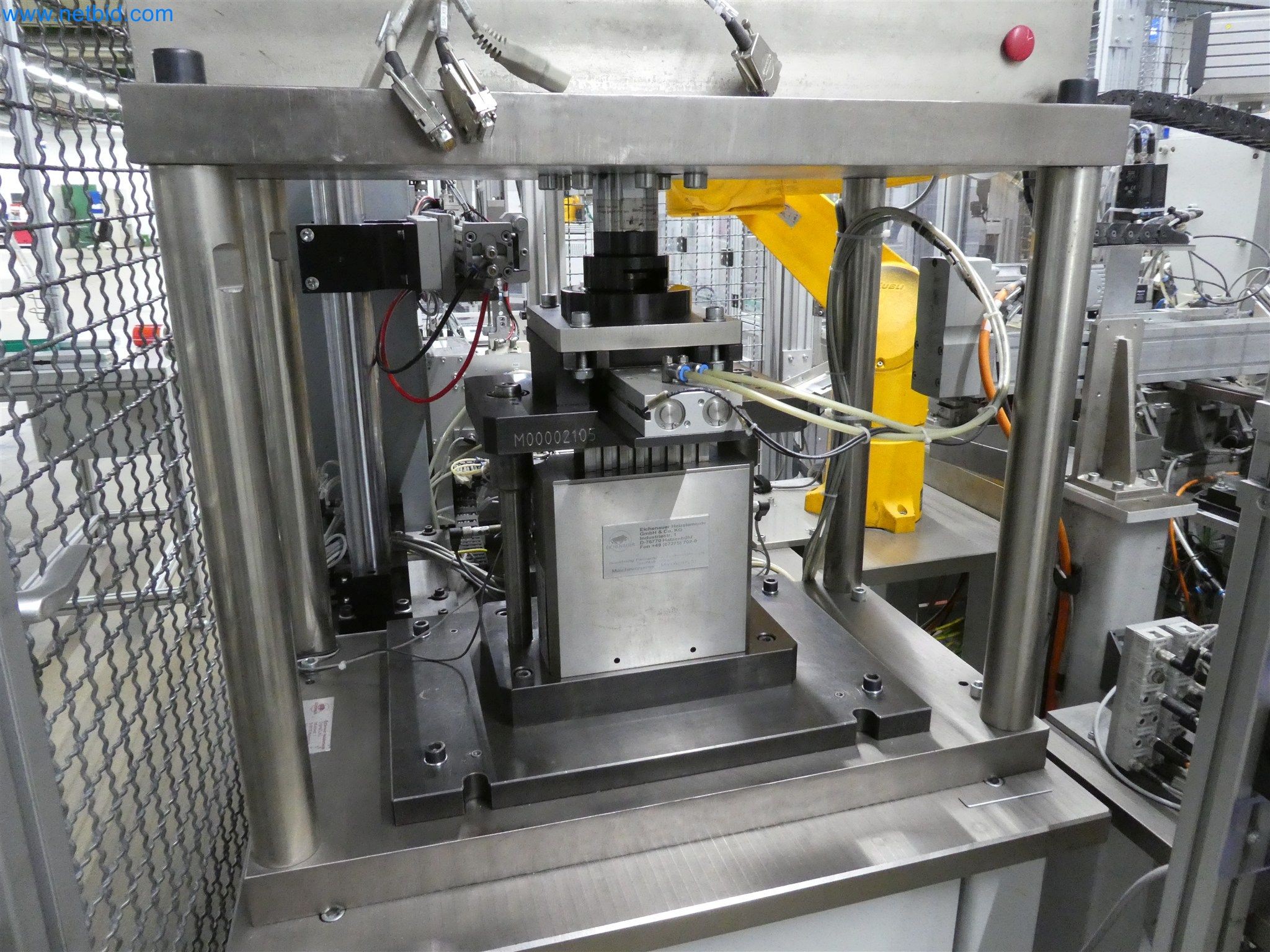 Máquinas de moldeo por inyección, máquinas CNC y líneas de montaje para elementos calefactores y componentes de automoción-23