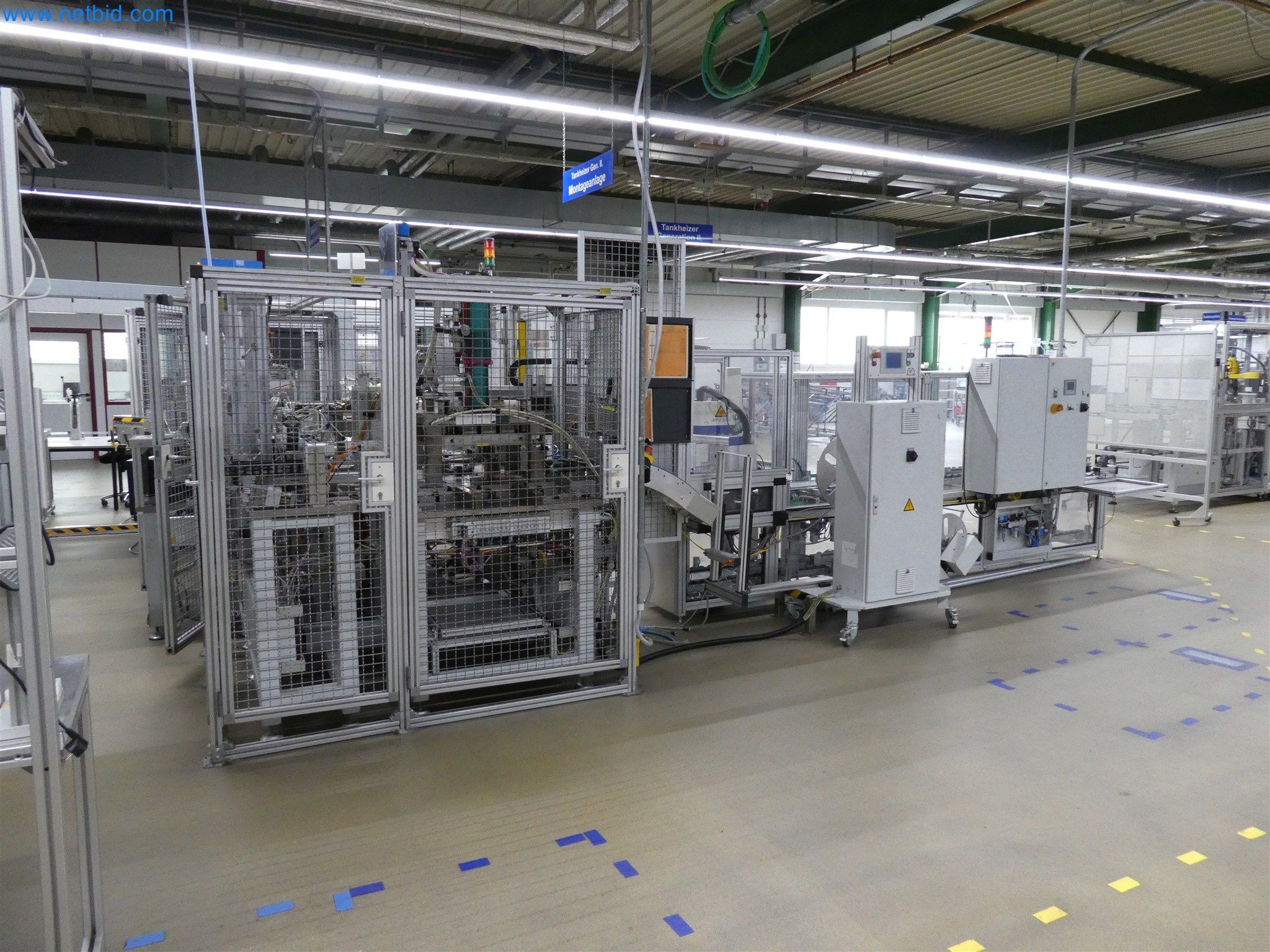 Máquinas de moldeo por inyección, máquinas CNC y líneas de montaje para elementos calefactores y componentes de automoción-3