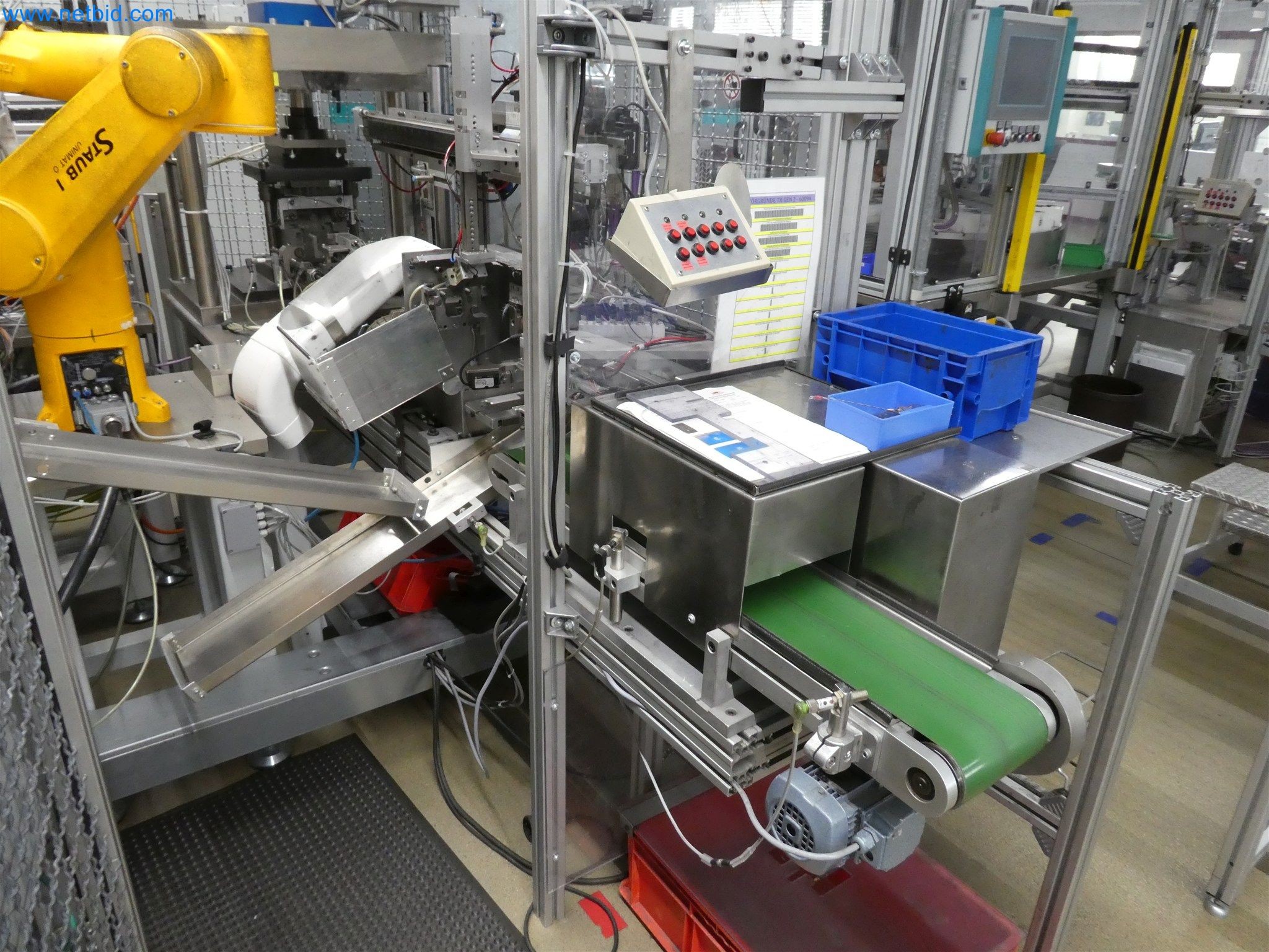 Máquinas de moldeo por inyección, máquinas CNC y líneas de montaje para elementos calefactores y componentes de automoción-5