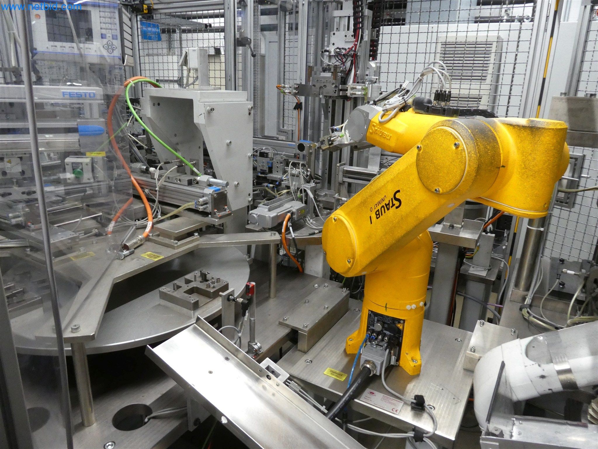 Máquinas de moldeo por inyección, máquinas CNC y líneas de montaje para elementos calefactores y componentes de automoción-7