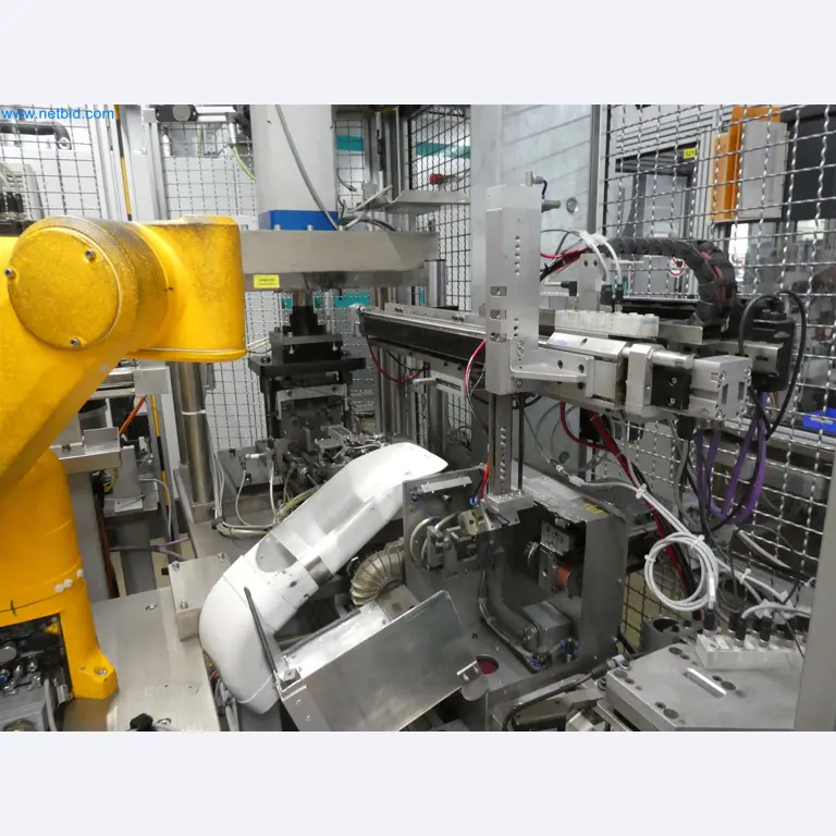 Máquinas de moldeo por inyección, máquinas CNC y líneas de montaje para elementos calefactores y componentes de automoción-9