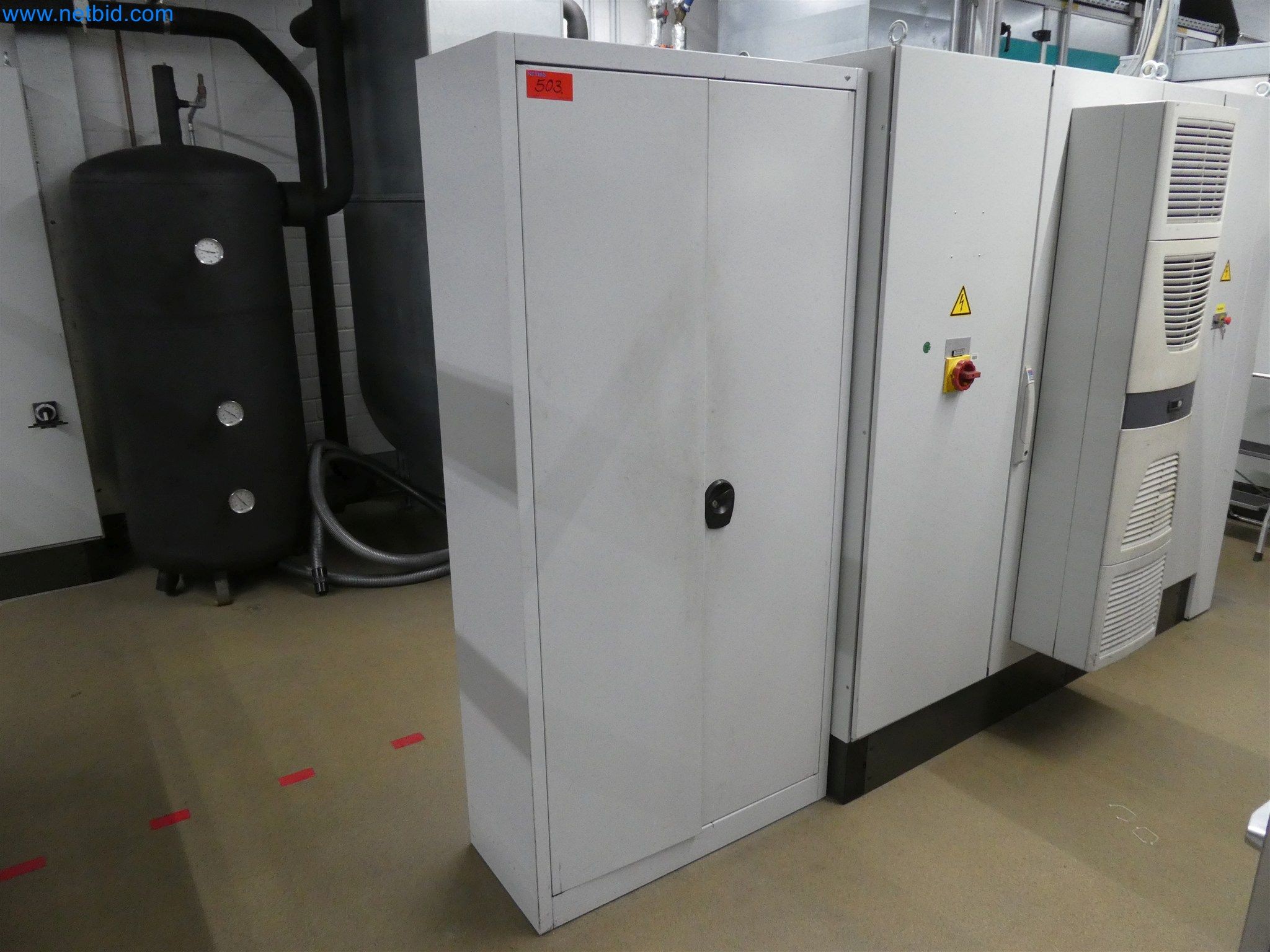 Máquinas de moldeo por inyección, máquinas CNC y líneas de montaje para elementos calefactores y componentes de automoción-9