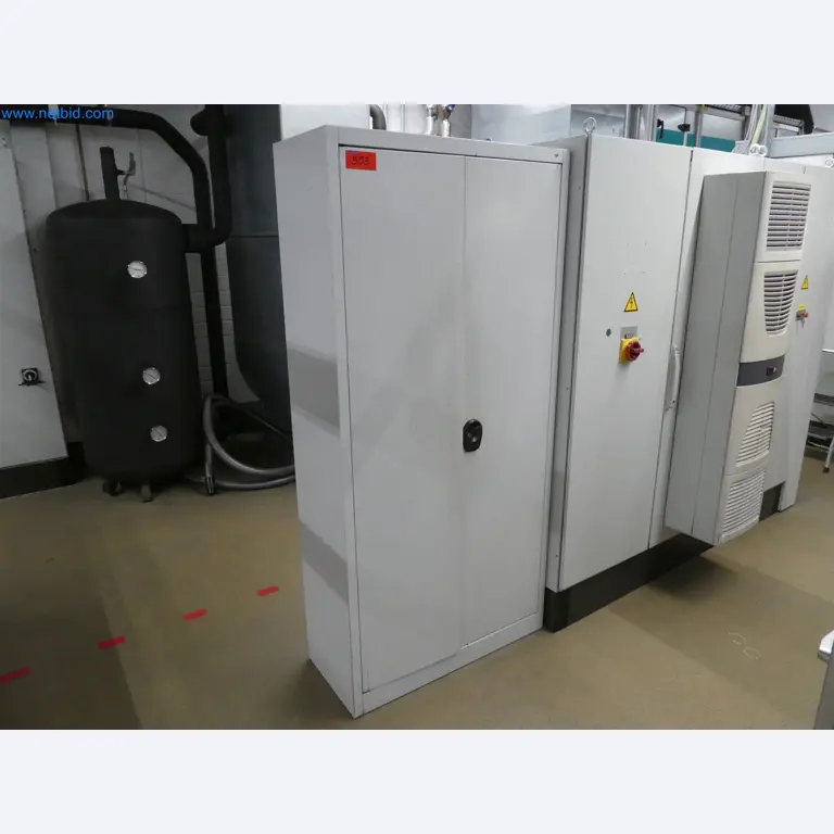 Máquinas de moldeo por inyección, máquinas CNC y líneas de montaje para elementos calefactores y componentes de automoción-9