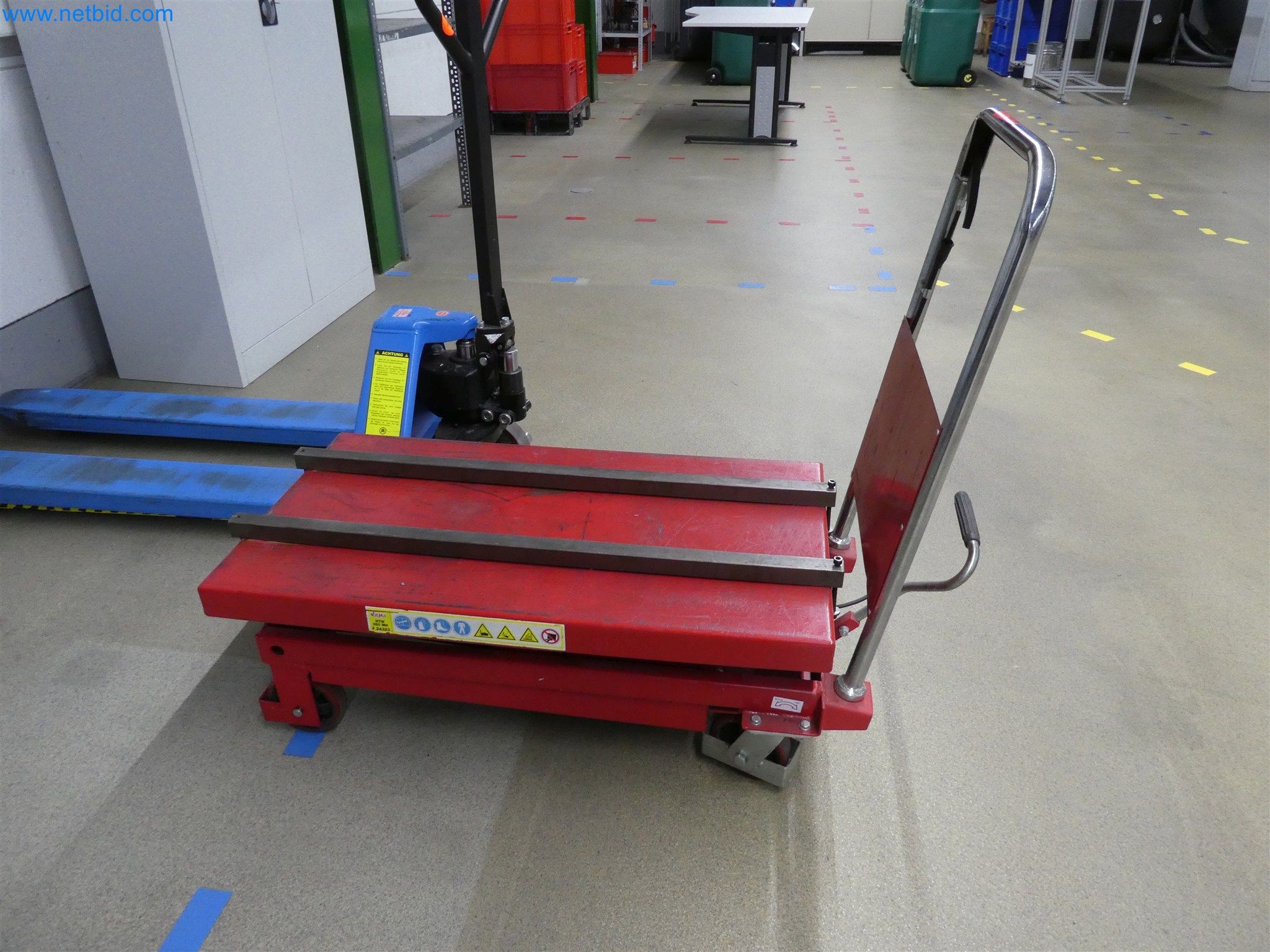 Máquinas de moldeo por inyección, máquinas CNC y líneas de montaje para elementos calefactores y componentes de automoción-1