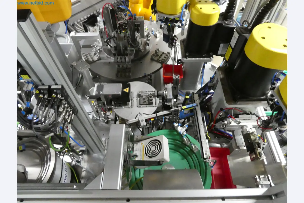 Máquinas de moldeo por inyección, máquinas CNC y líneas de montaje para elementos calefactores y componentes de automoción-10