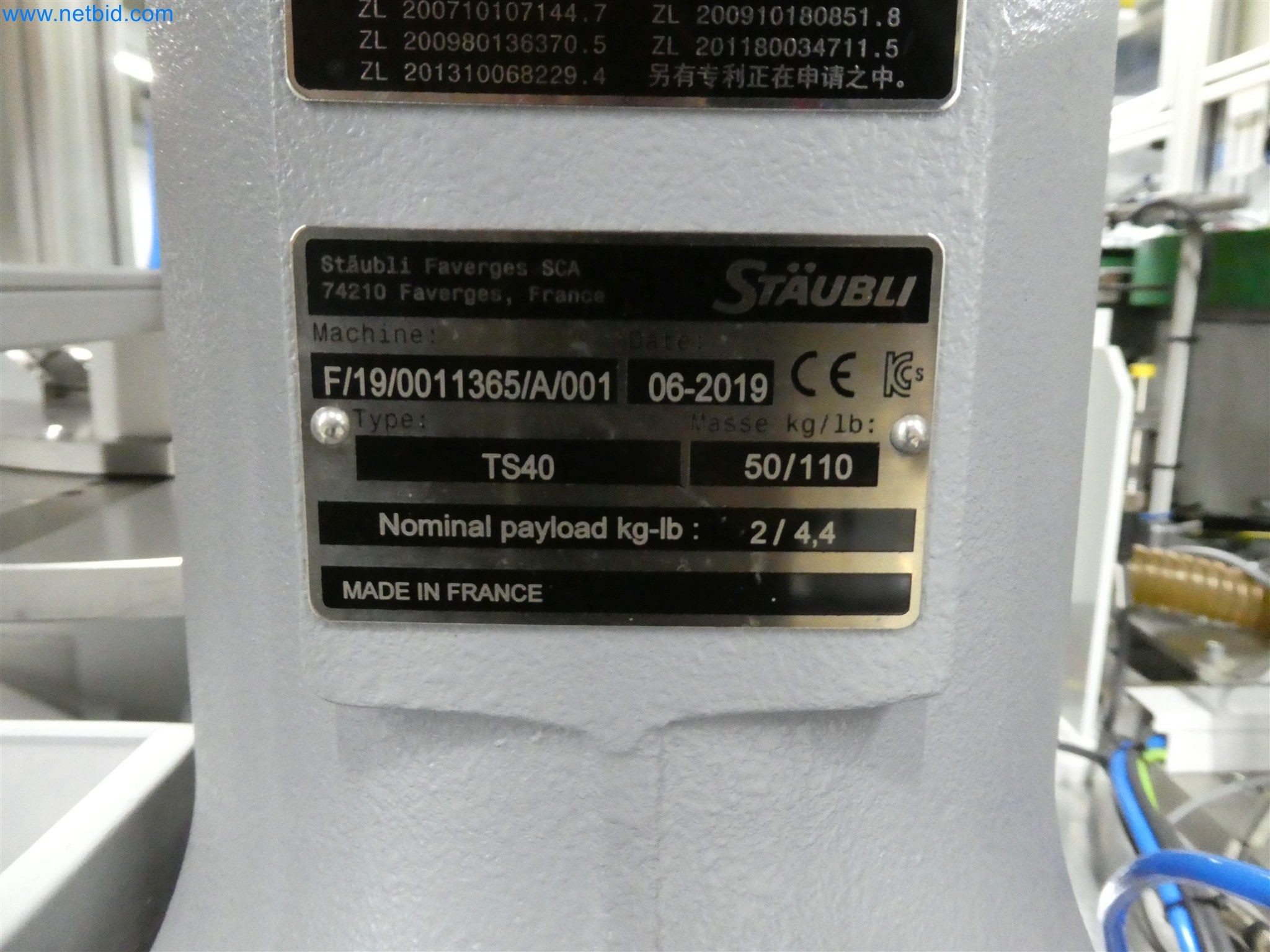 Máquinas de moldeo por inyección, máquinas CNC y líneas de montaje para elementos calefactores y componentes de automoción-14