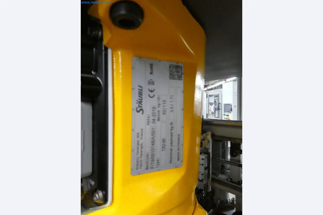 Máquinas de moldeo por inyección, máquinas CNC y líneas de montaje para elementos calefactores y componentes de automoción-15