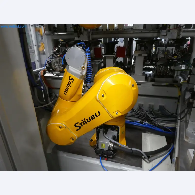 Máquinas de moldeo por inyección, máquinas CNC y líneas de montaje para elementos calefactores y componentes de automoción-19