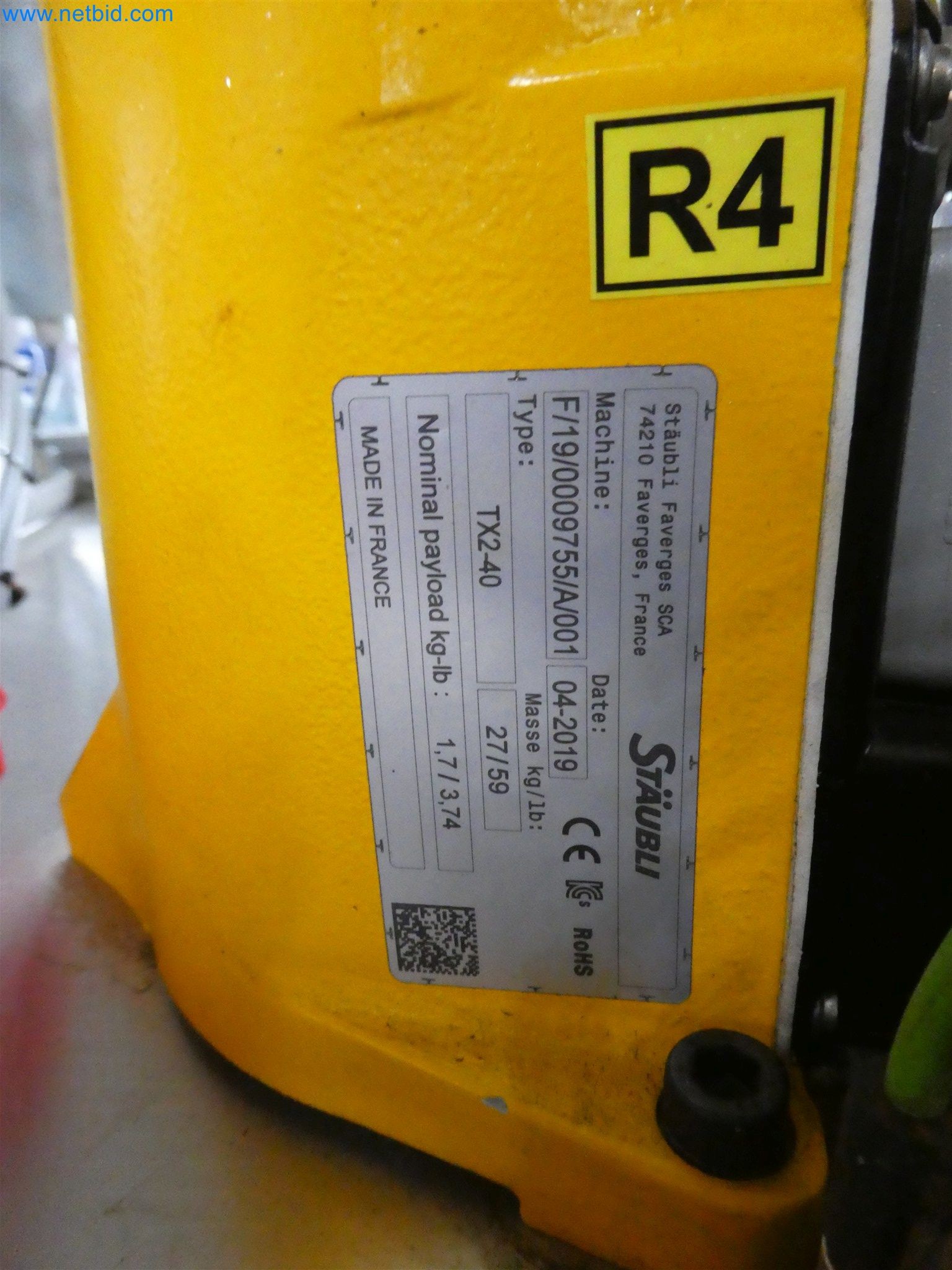 Máquinas de moldeo por inyección, máquinas CNC y líneas de montaje para elementos calefactores y componentes de automoción-20