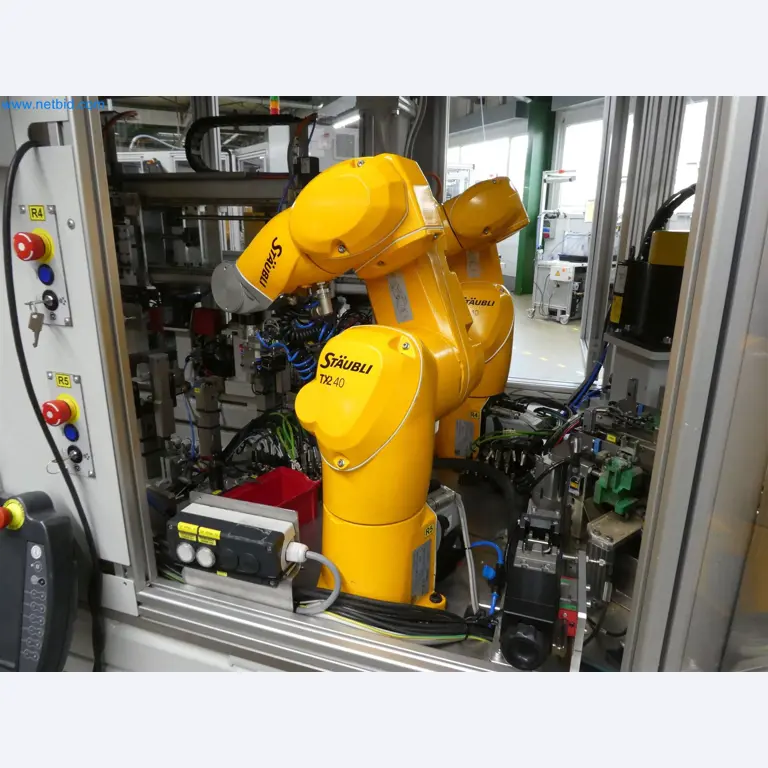 Máquinas de moldeo por inyección, máquinas CNC y líneas de montaje para elementos calefactores y componentes de automoción-21