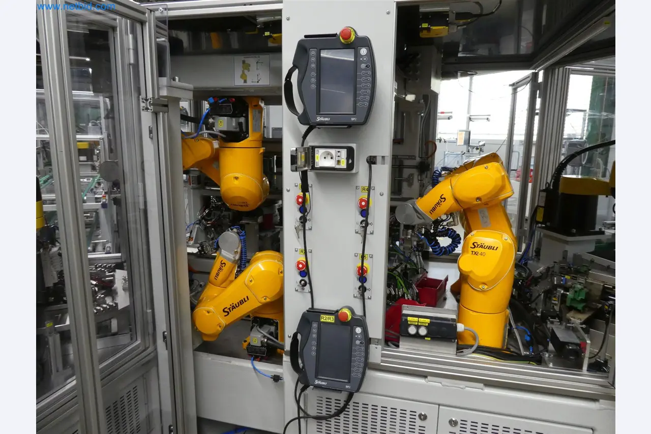 Máquinas de moldeo por inyección, máquinas CNC y líneas de montaje para elementos calefactores y componentes de automoción-22