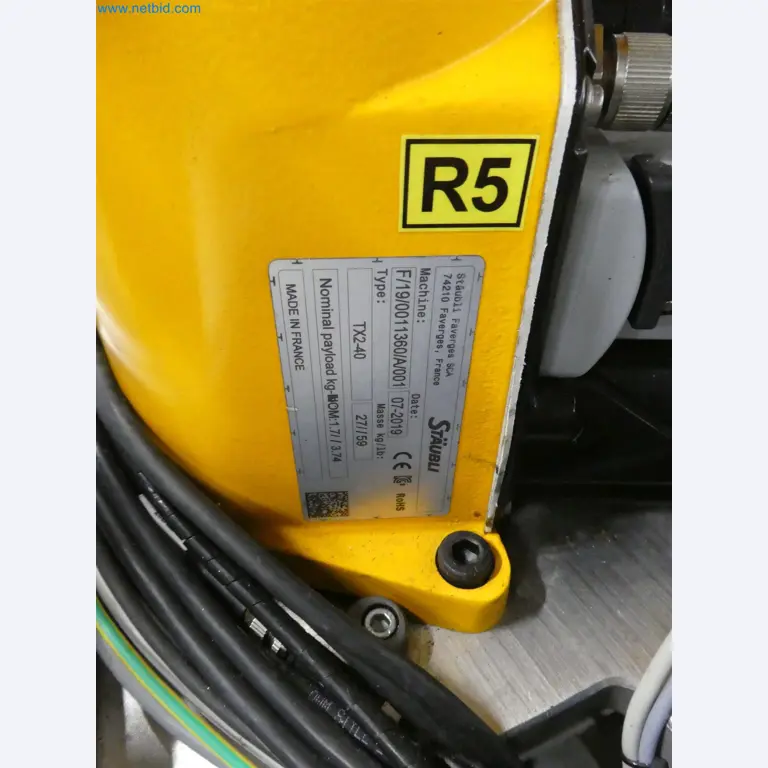 Máquinas de moldeo por inyección, máquinas CNC y líneas de montaje para elementos calefactores y componentes de automoción-23