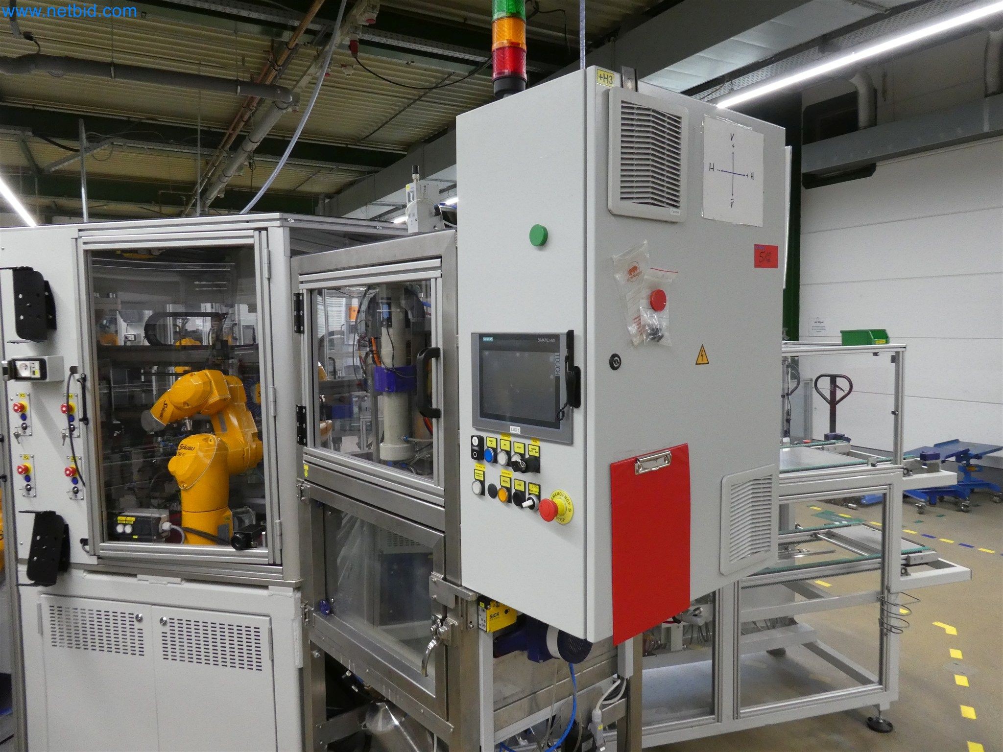 Máquinas de moldeo por inyección, máquinas CNC y líneas de montaje para elementos calefactores y componentes de automoción-26