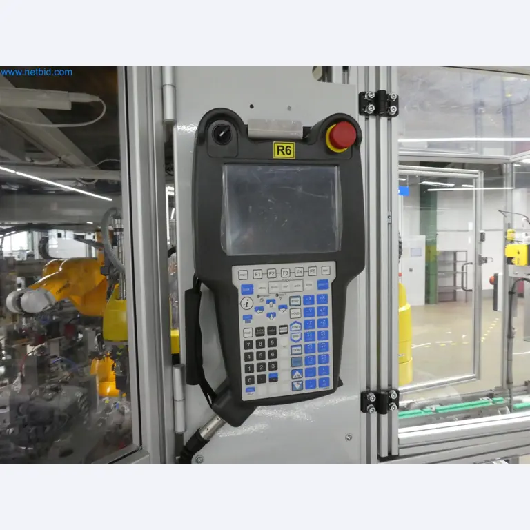 Máquinas de moldeo por inyección, máquinas CNC y líneas de montaje para elementos calefactores y componentes de automoción-28