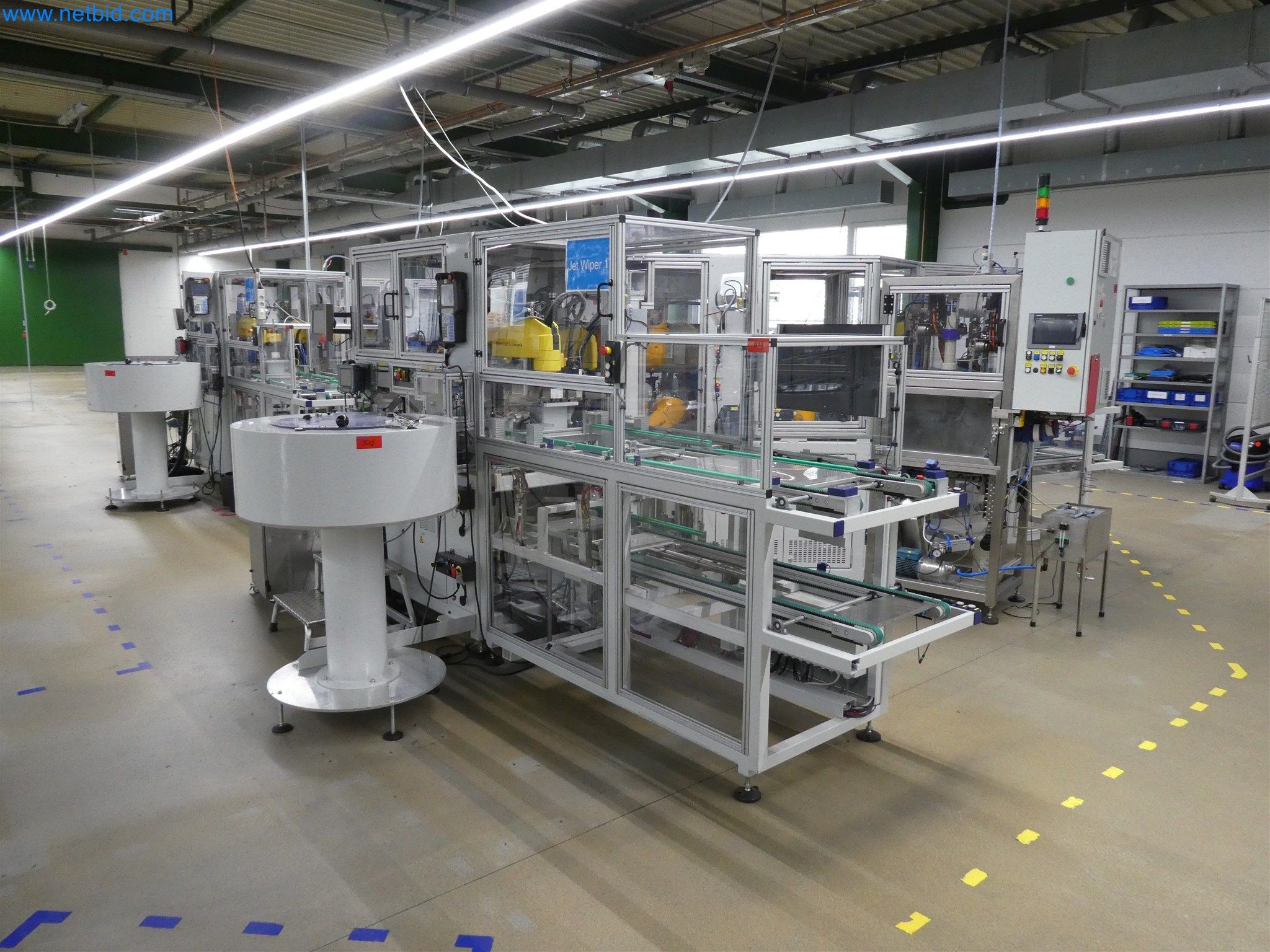 Máquinas de moldeo por inyección, máquinas CNC y líneas de montaje para elementos calefactores y componentes de automoción-2