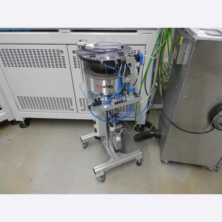 Máquinas de moldeo por inyección, máquinas CNC y líneas de montaje para elementos calefactores y componentes de automoción-33