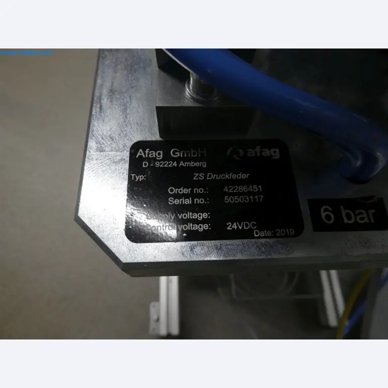 Máquinas de moldeo por inyección, máquinas CNC y líneas de montaje para elementos calefactores y componentes de automoción-37