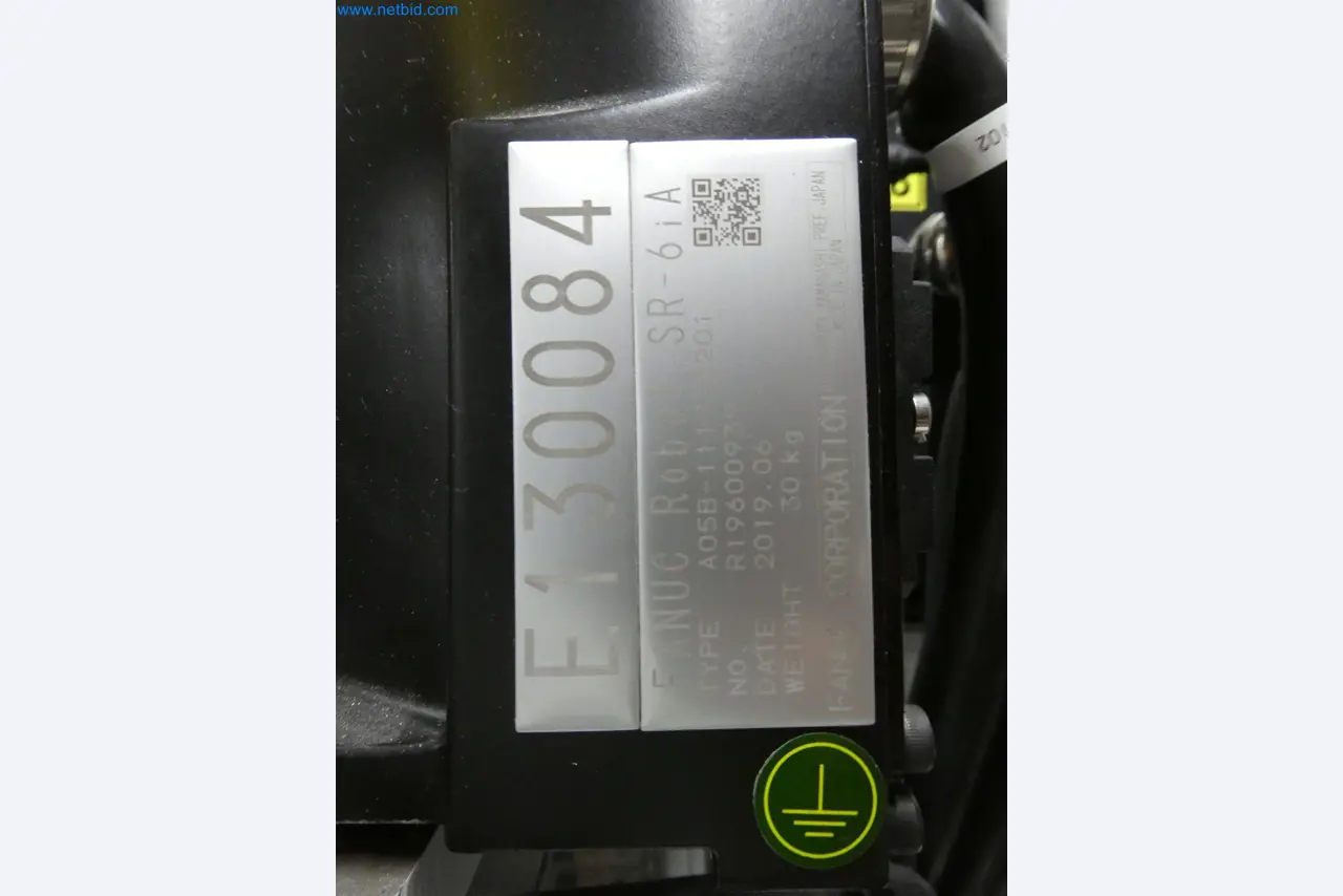 Máquinas de moldeo por inyección, máquinas CNC y líneas de montaje para elementos calefactores y componentes de automoción-3