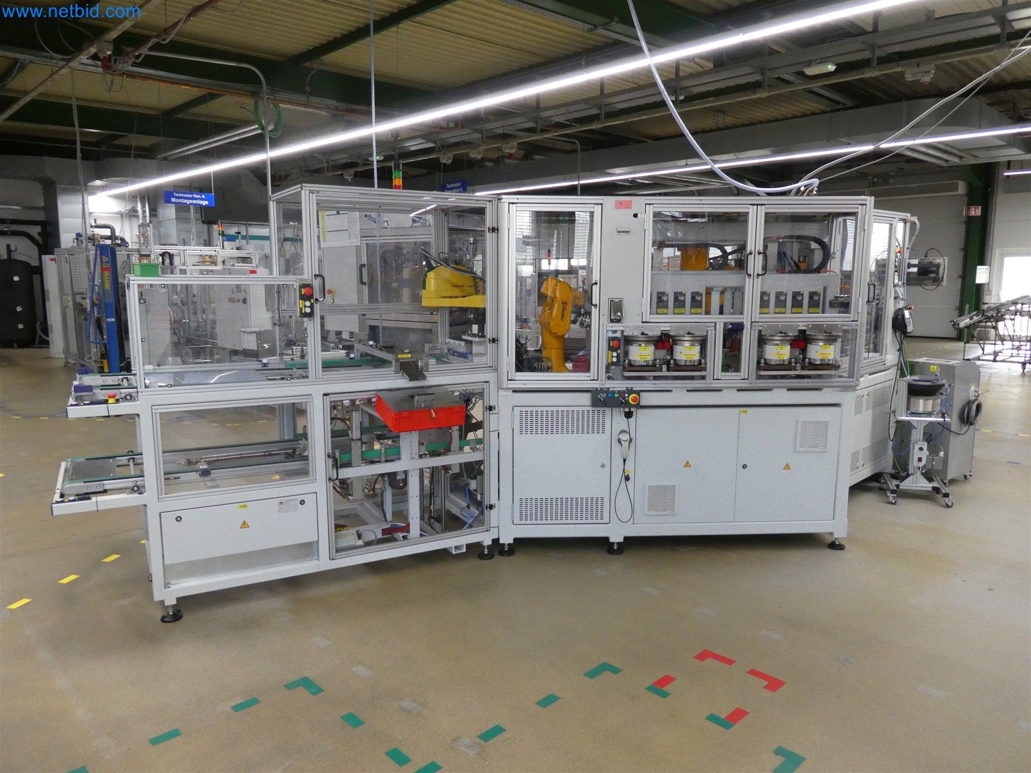 Máquinas de moldeo por inyección, máquinas CNC y líneas de montaje para elementos calefactores y componentes de automoción-5