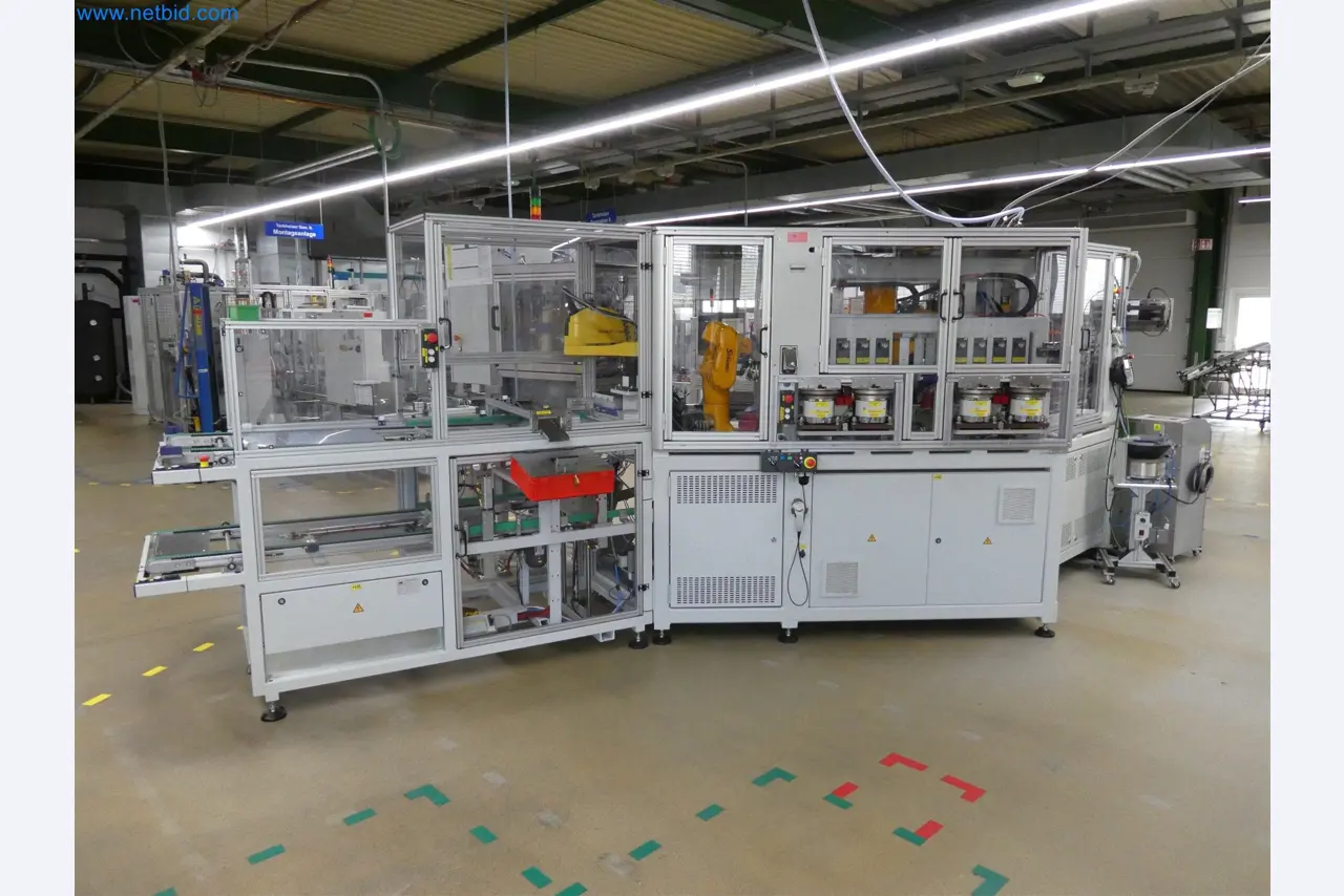 Máquinas de moldeo por inyección, máquinas CNC y líneas de montaje para elementos calefactores y componentes de automoción-5