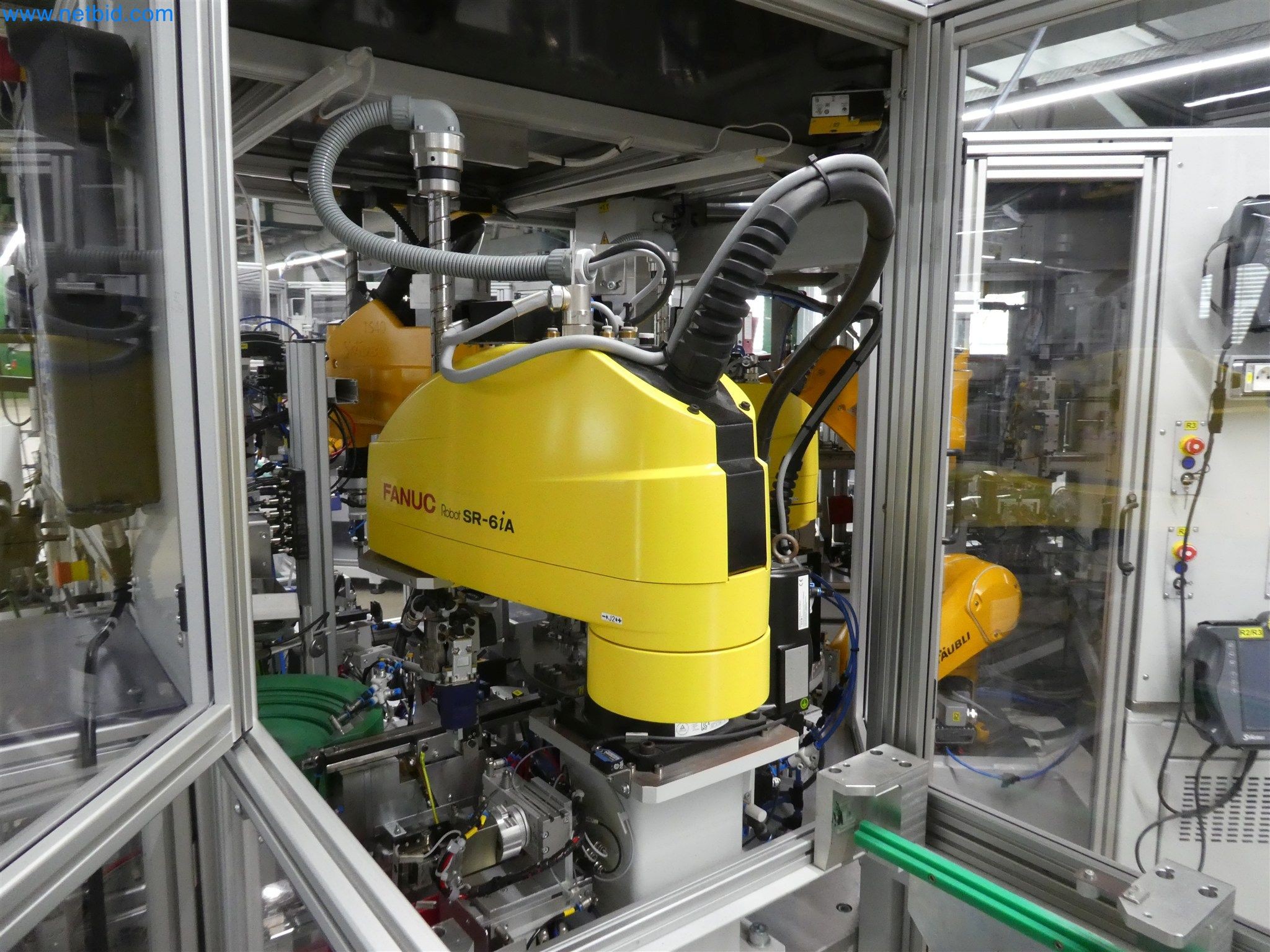 Máquinas de moldeo por inyección, máquinas CNC y líneas de montaje para elementos calefactores y componentes de automoción-7