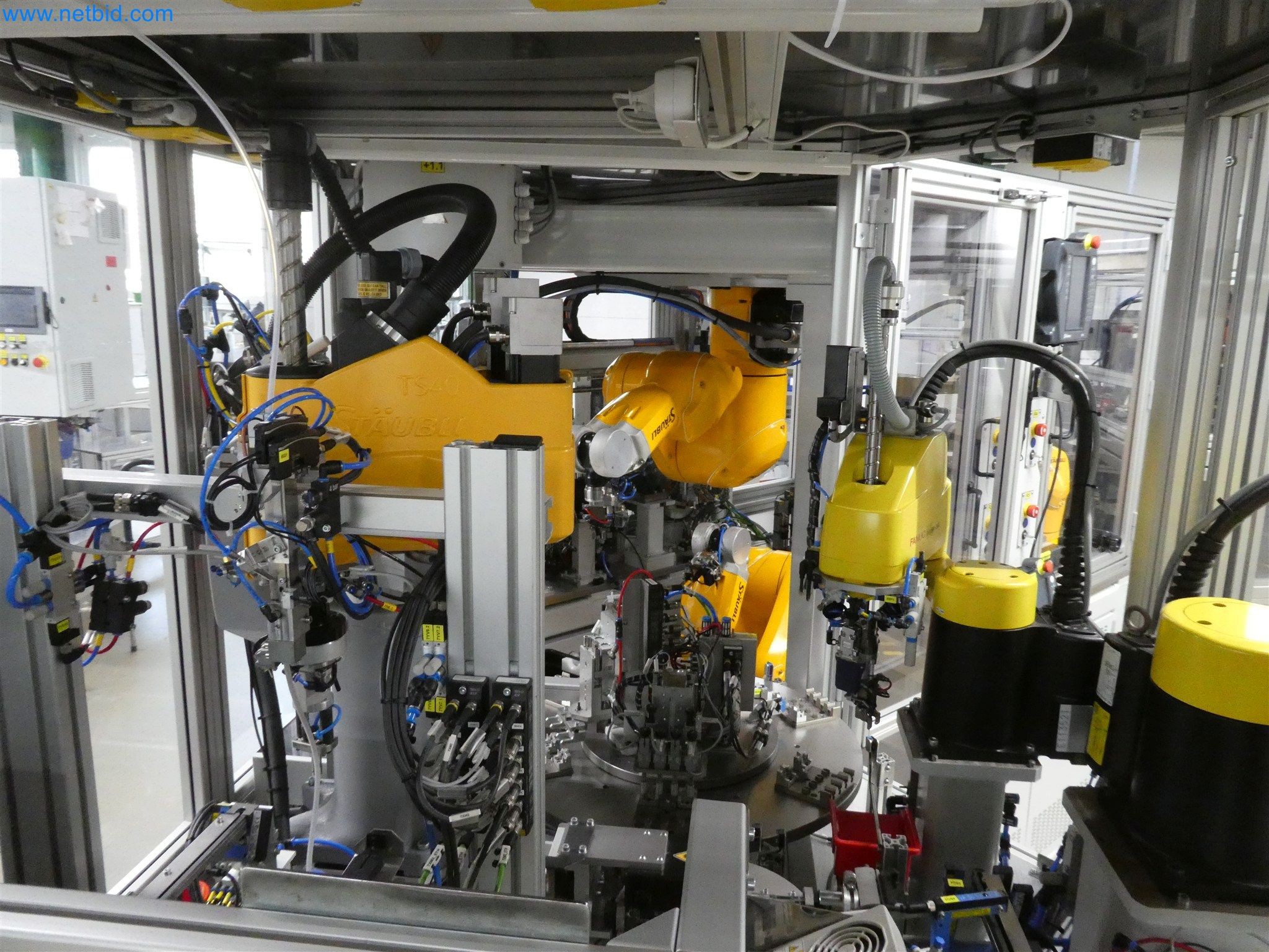 Máquinas de moldeo por inyección, máquinas CNC y líneas de montaje para elementos calefactores y componentes de automoción-8