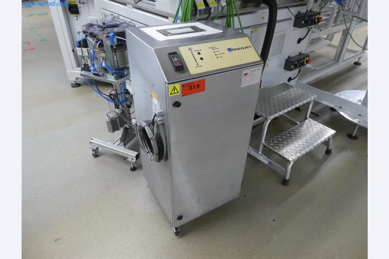 Máquinas de moldeo por inyección, máquinas CNC y líneas de montaje para elementos calefactores y componentes de automoción-1