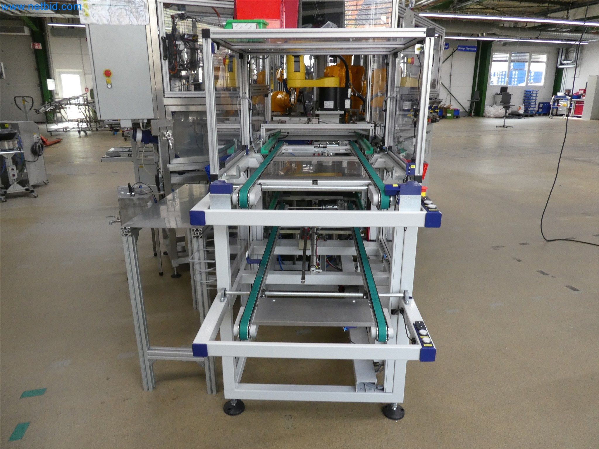 Máquinas de moldeo por inyección, máquinas CNC y líneas de montaje para elementos calefactores y componentes de automoción-17