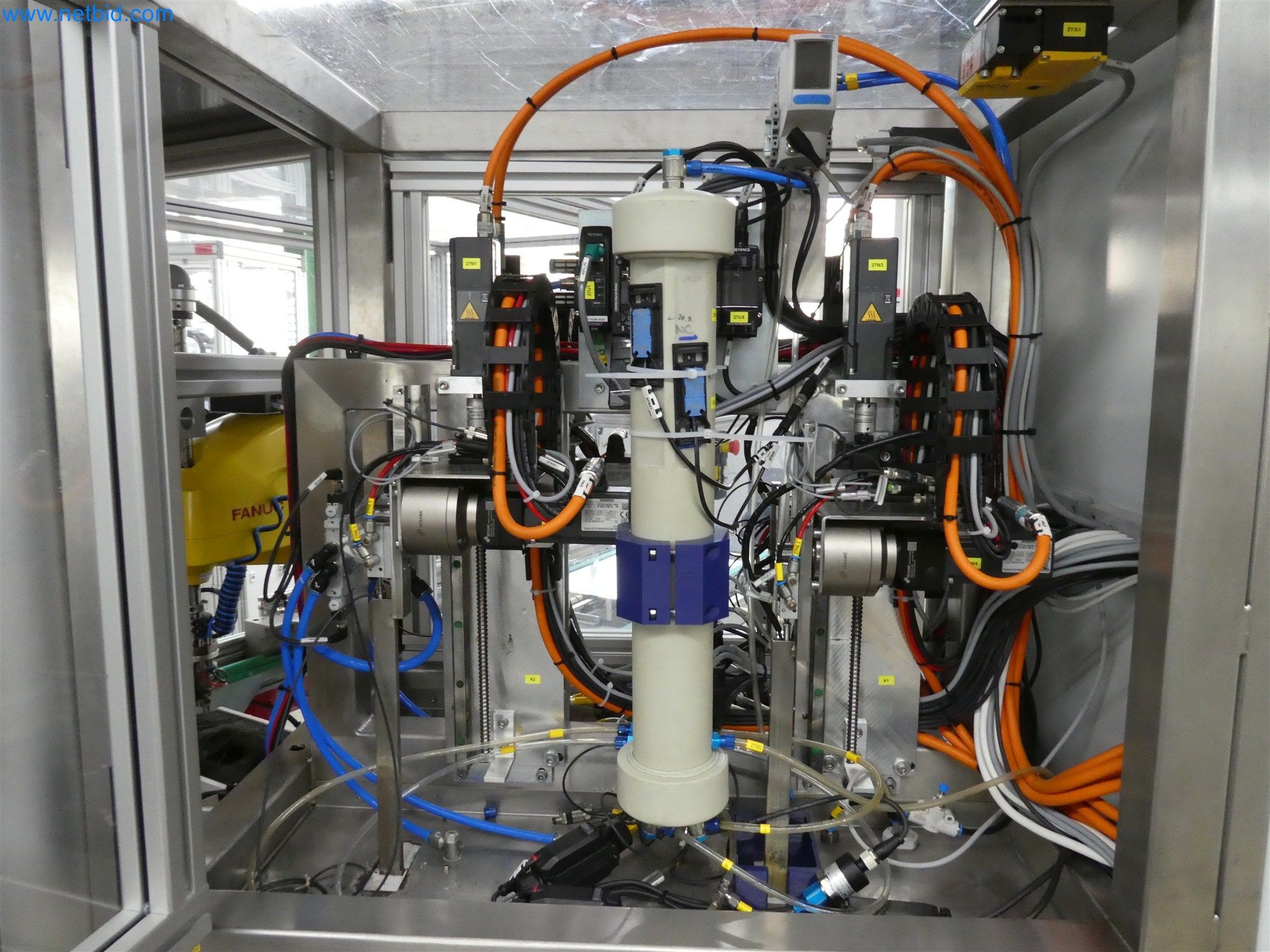 Máquinas de moldeo por inyección, máquinas CNC y líneas de montaje para elementos calefactores y componentes de automoción-18