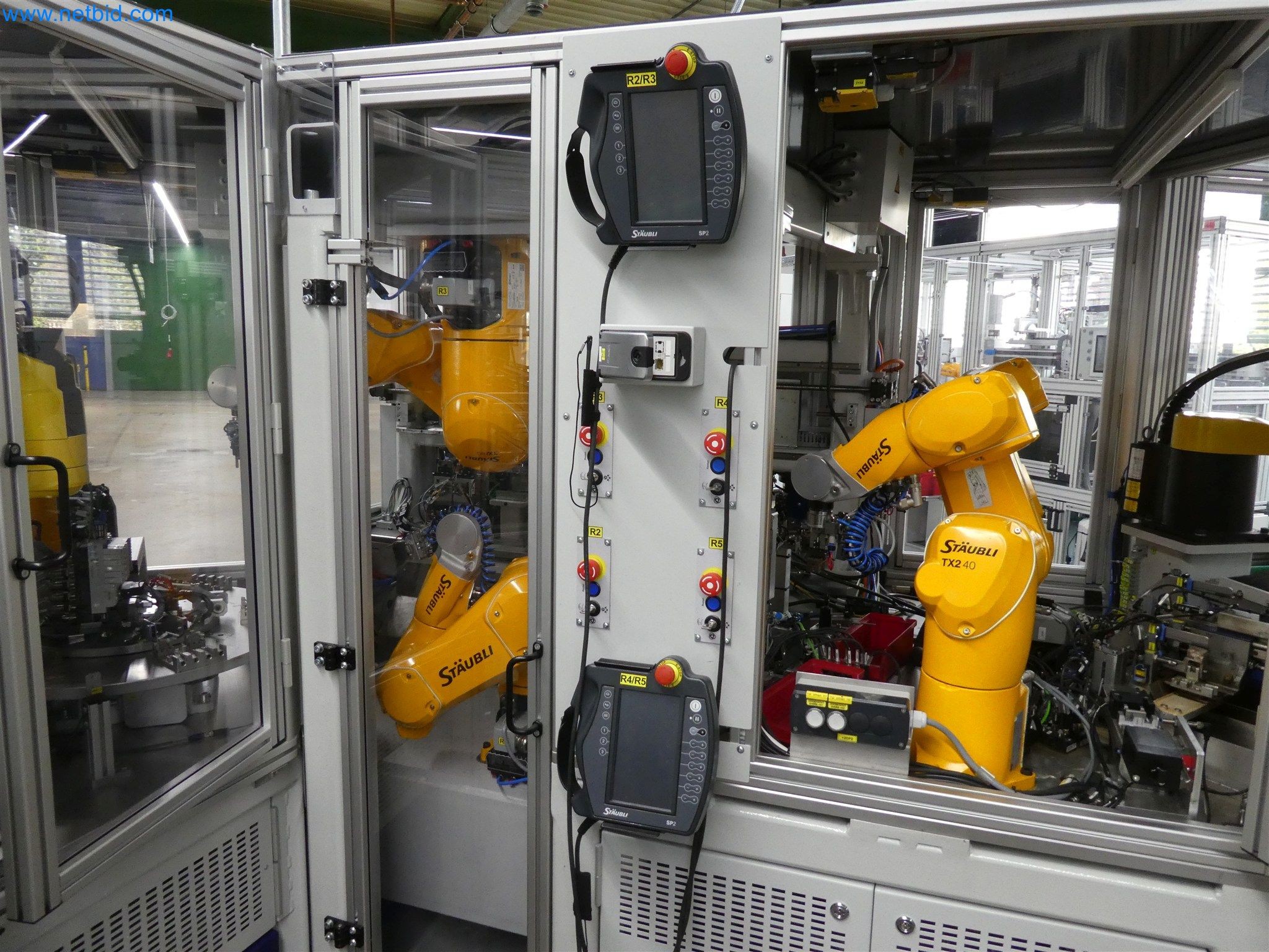 Máquinas de moldeo por inyección, máquinas CNC y líneas de montaje para elementos calefactores y componentes de automoción-23