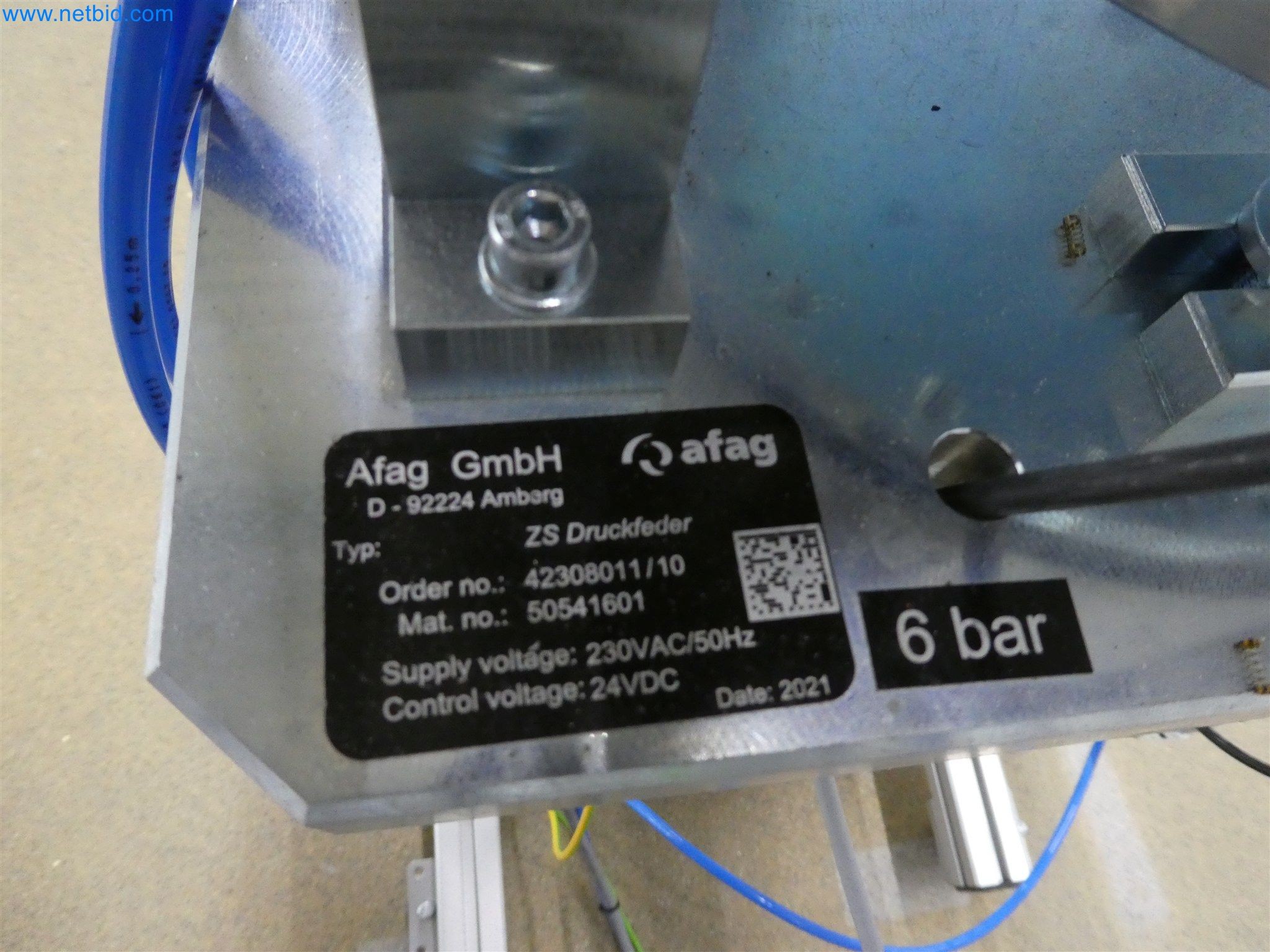 Máquinas de moldeo por inyección, máquinas CNC y líneas de montaje para elementos calefactores y componentes de automoción-32