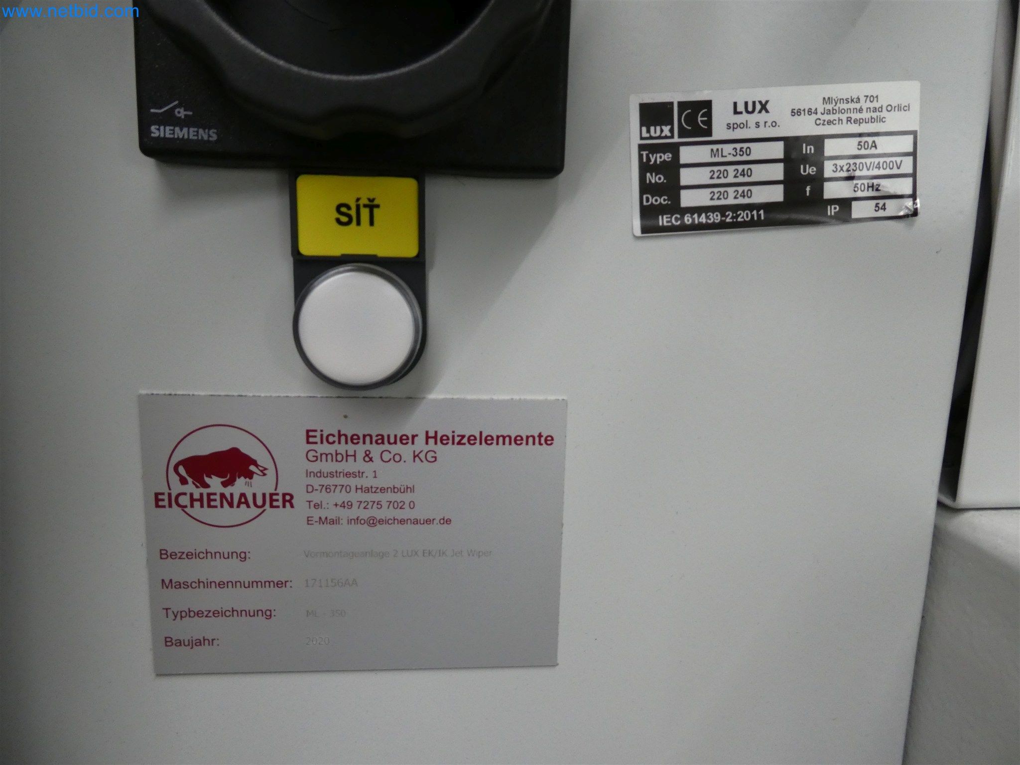 Máquinas de moldeo por inyección, máquinas CNC y líneas de montaje para elementos calefactores y componentes de automoción-33