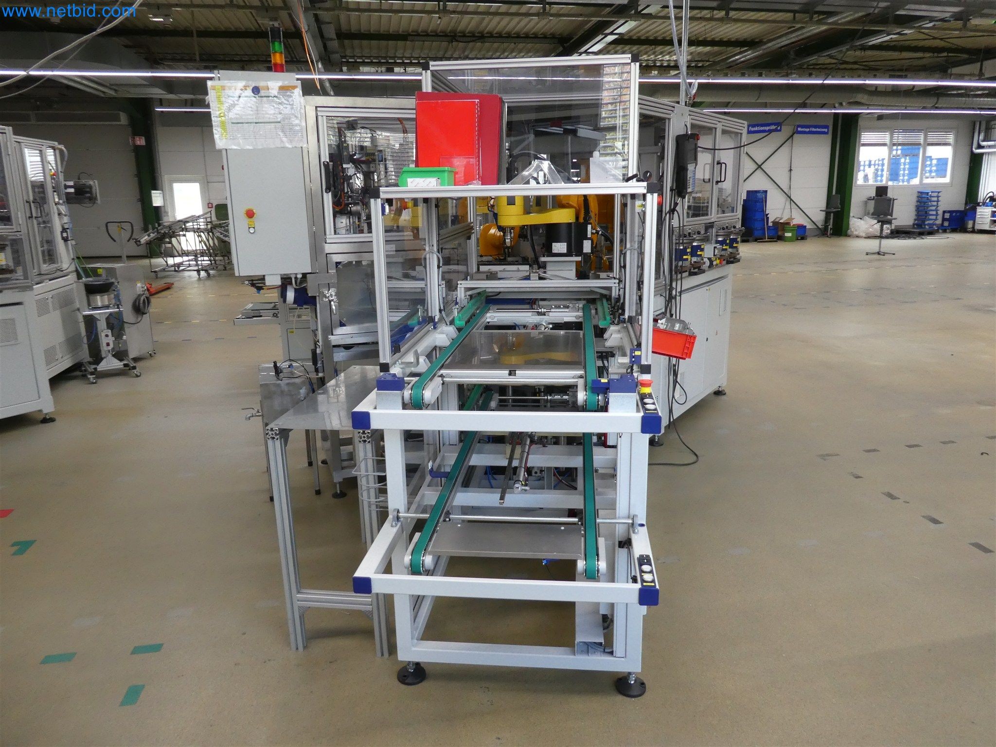 Máquinas de moldeo por inyección, máquinas CNC y líneas de montaje para elementos calefactores y componentes de automoción-4